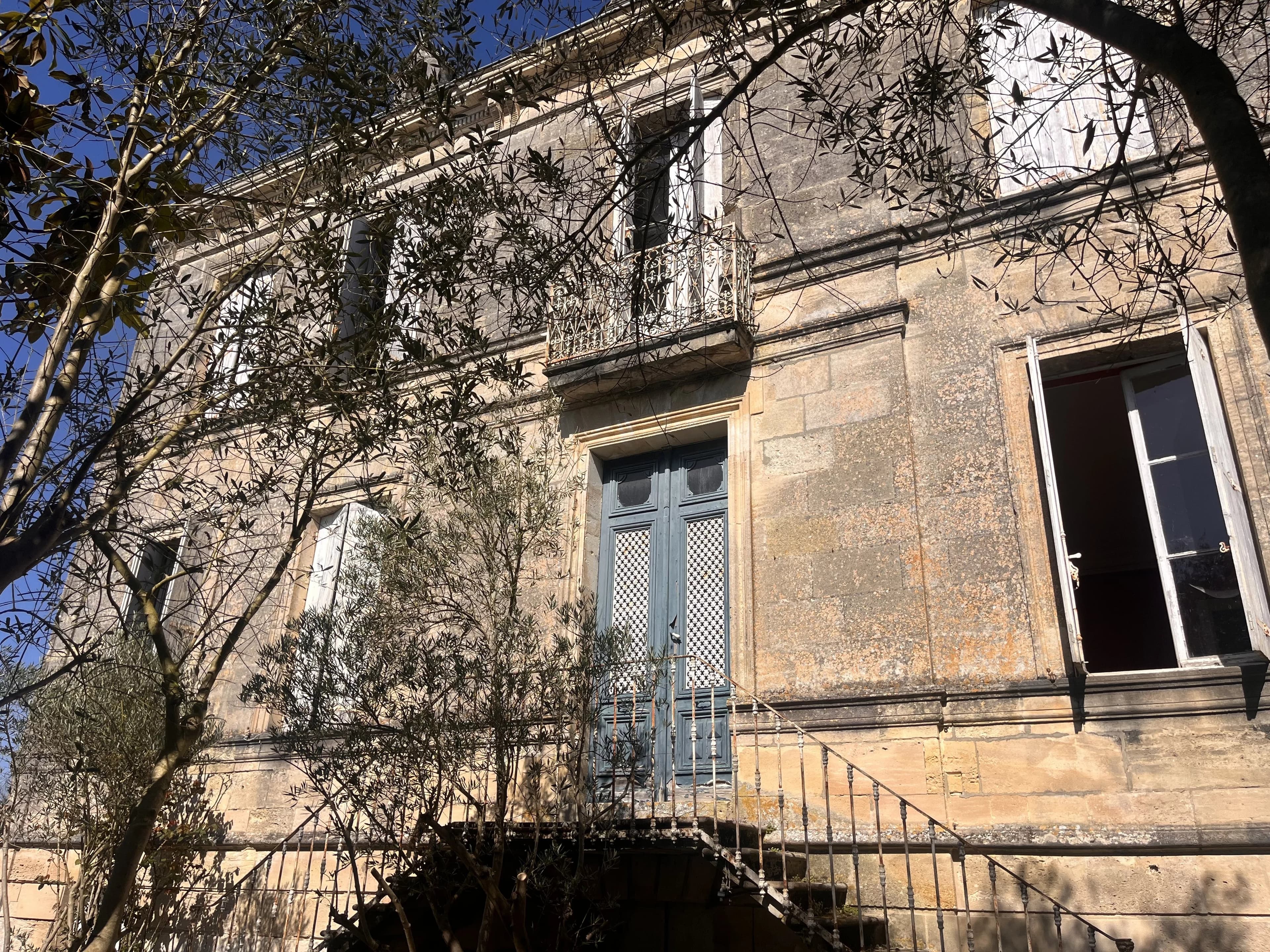 ST YZANS DE MÉDOC - MAISON BOURGEOISE À RÉNOVER DE 535 M², À 25 MINUTES DES PLAGES OCÉANES - Photo 1