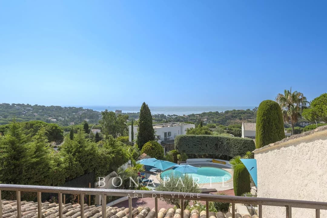 Belle villa provençale vue mer de 193m², avec 5 chambres et piscine - Photo 10