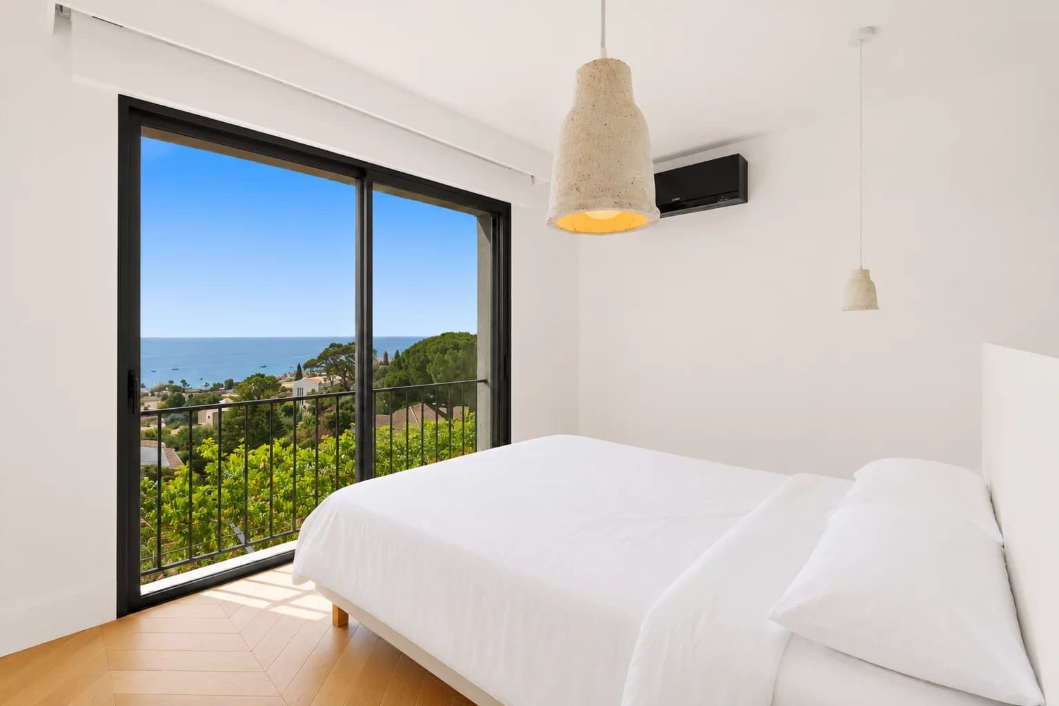 Aux portes de SUPER CANNES, élégante villa entiérement rénovée - vue mer panoramique - position dominante - Photo 11