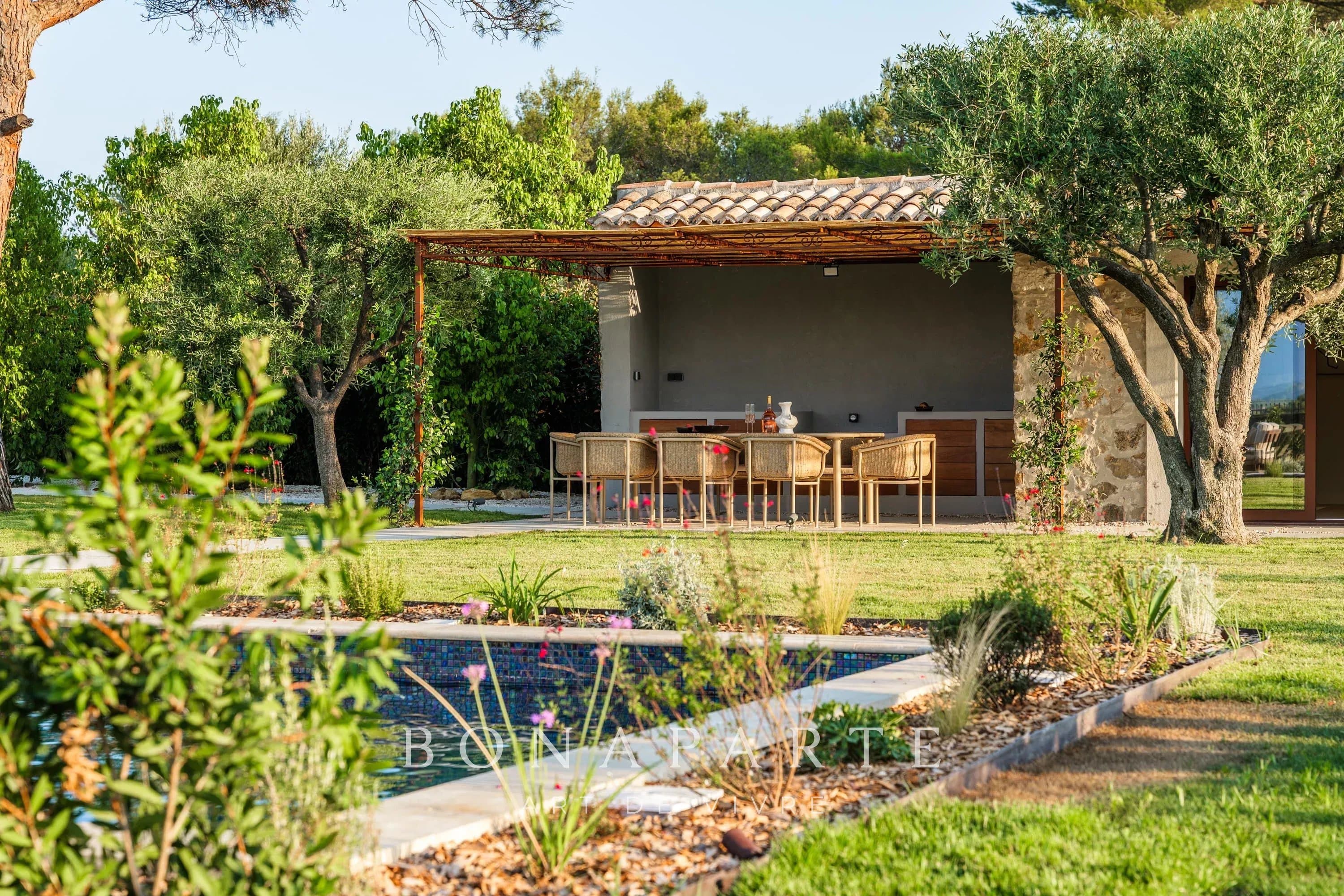 Élégante bastide en pierre entièrement rénovée - Photo 17