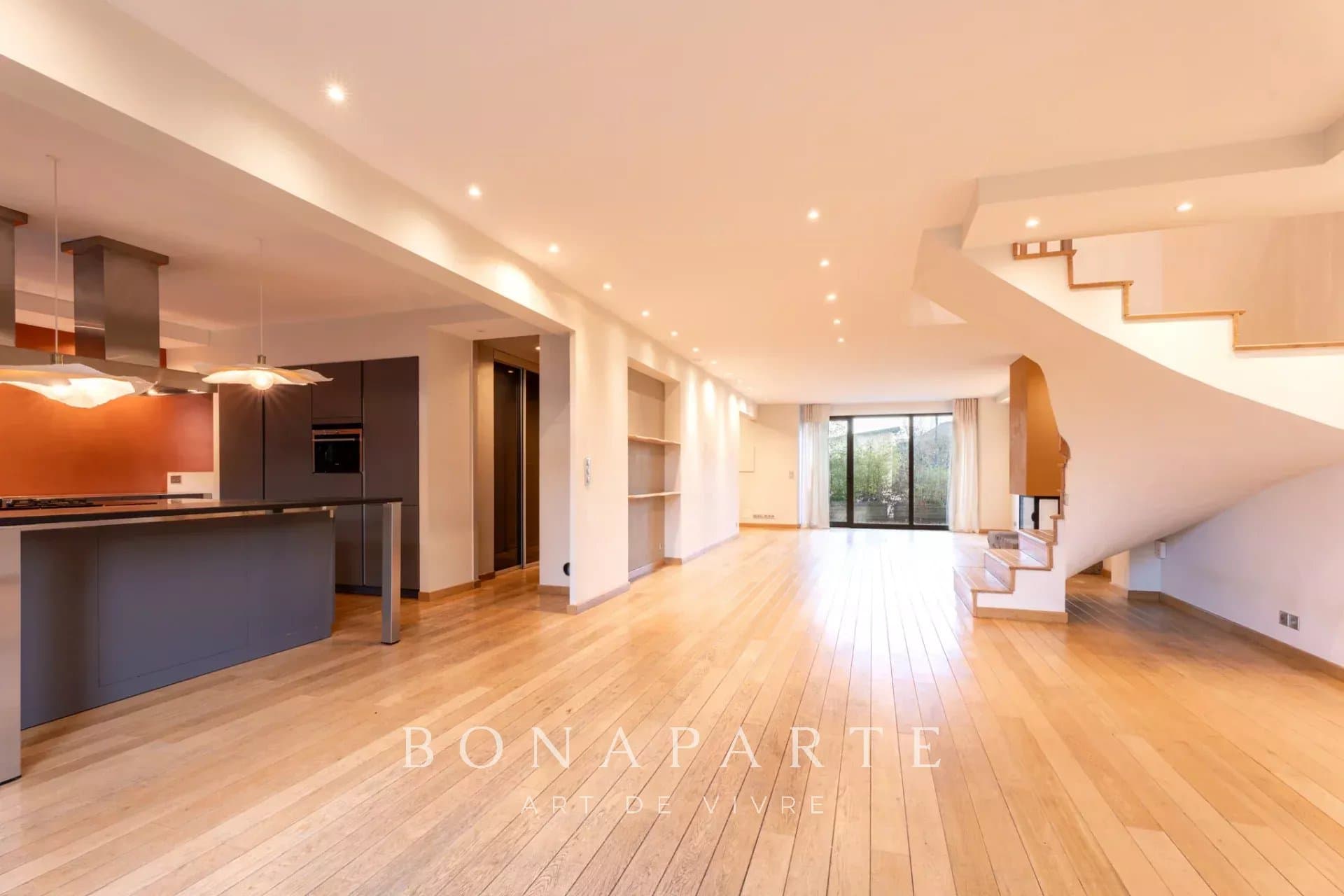 Ornex Centre - Grange rénovée avec piscine - Photo 4