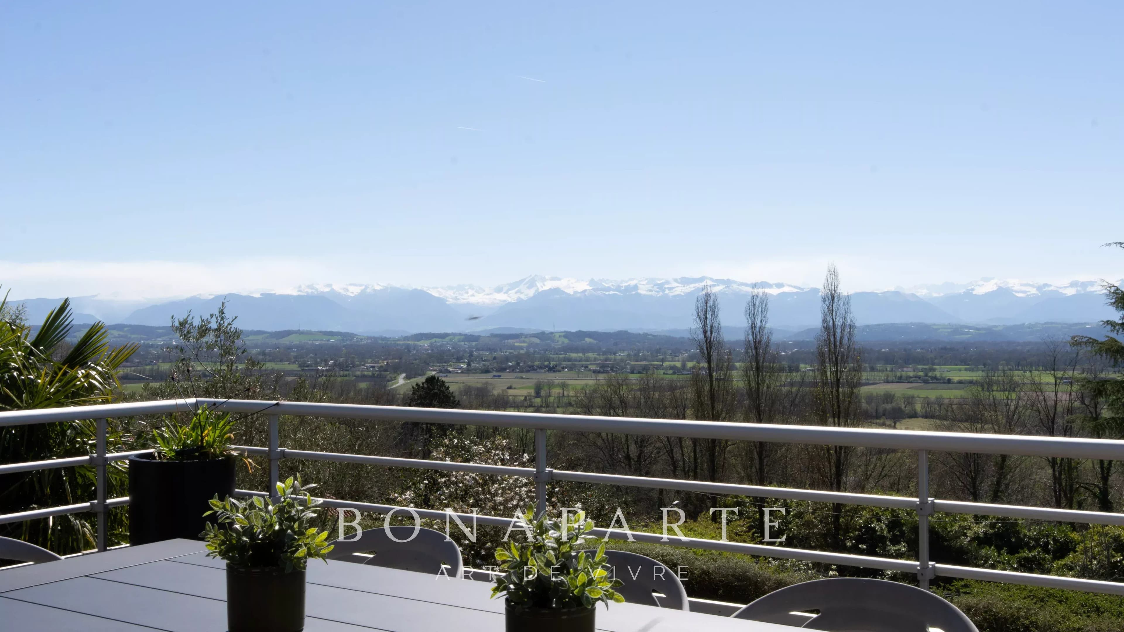 MORLAAS - MODERN HOUSE - PANORAMIC VIEW OF THE PYRENEES