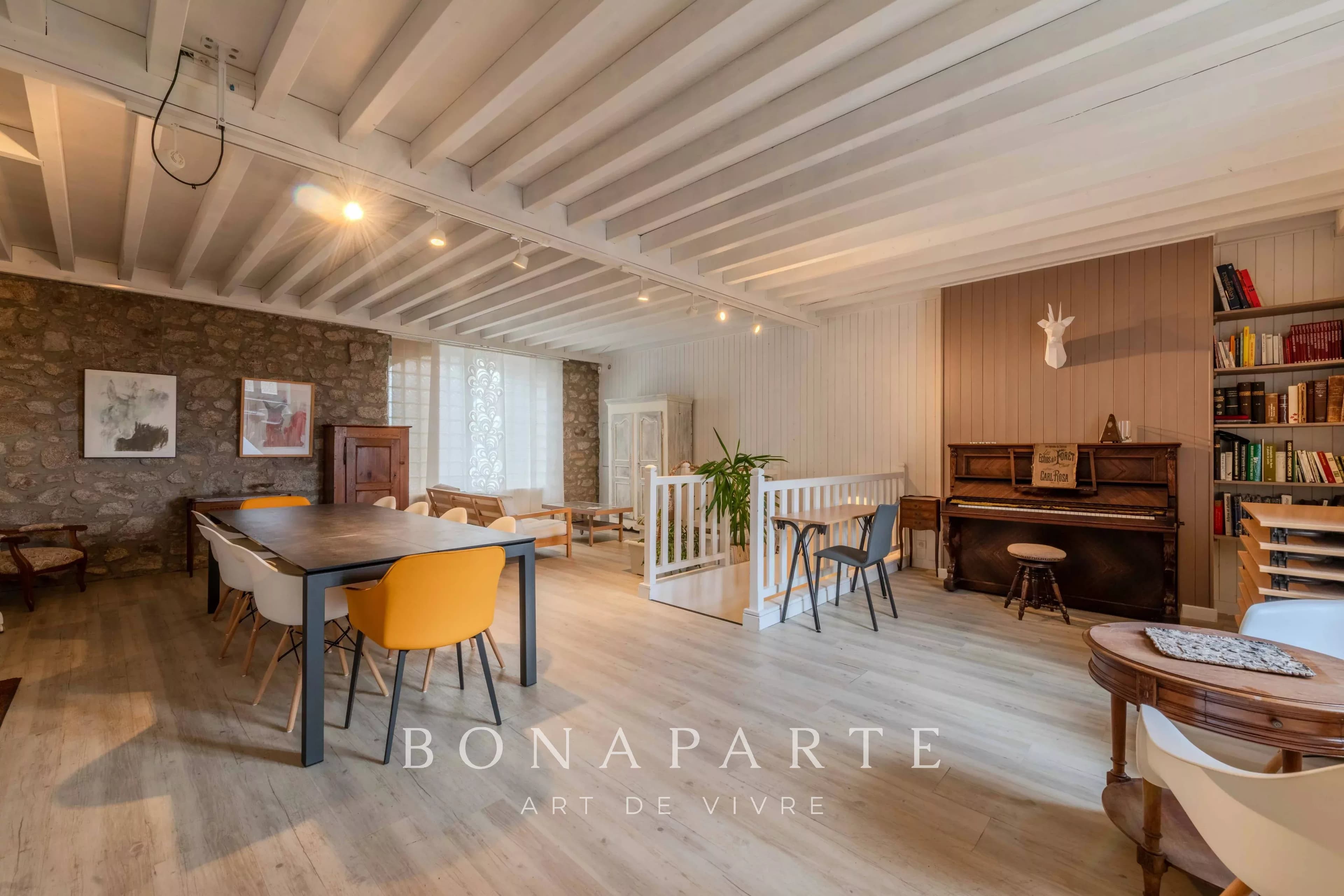 PROPRIÉTÉ DE CHARME AU CŒUR DU PILAT – RÉSIDENCE FAMILIALE & ACTIVITÉ TOURISTIQUE - Photo 18