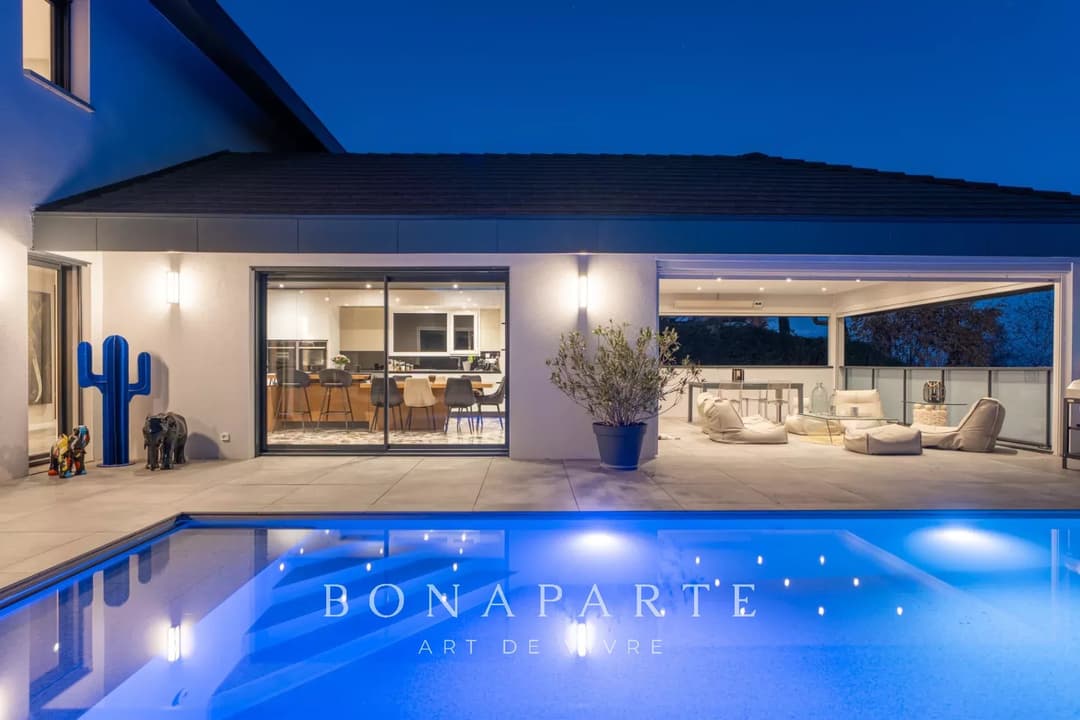 Divonne-les-Bains - Magnifique villa contemporaine avec piscine et vue Mont-Blanc - Photo 16