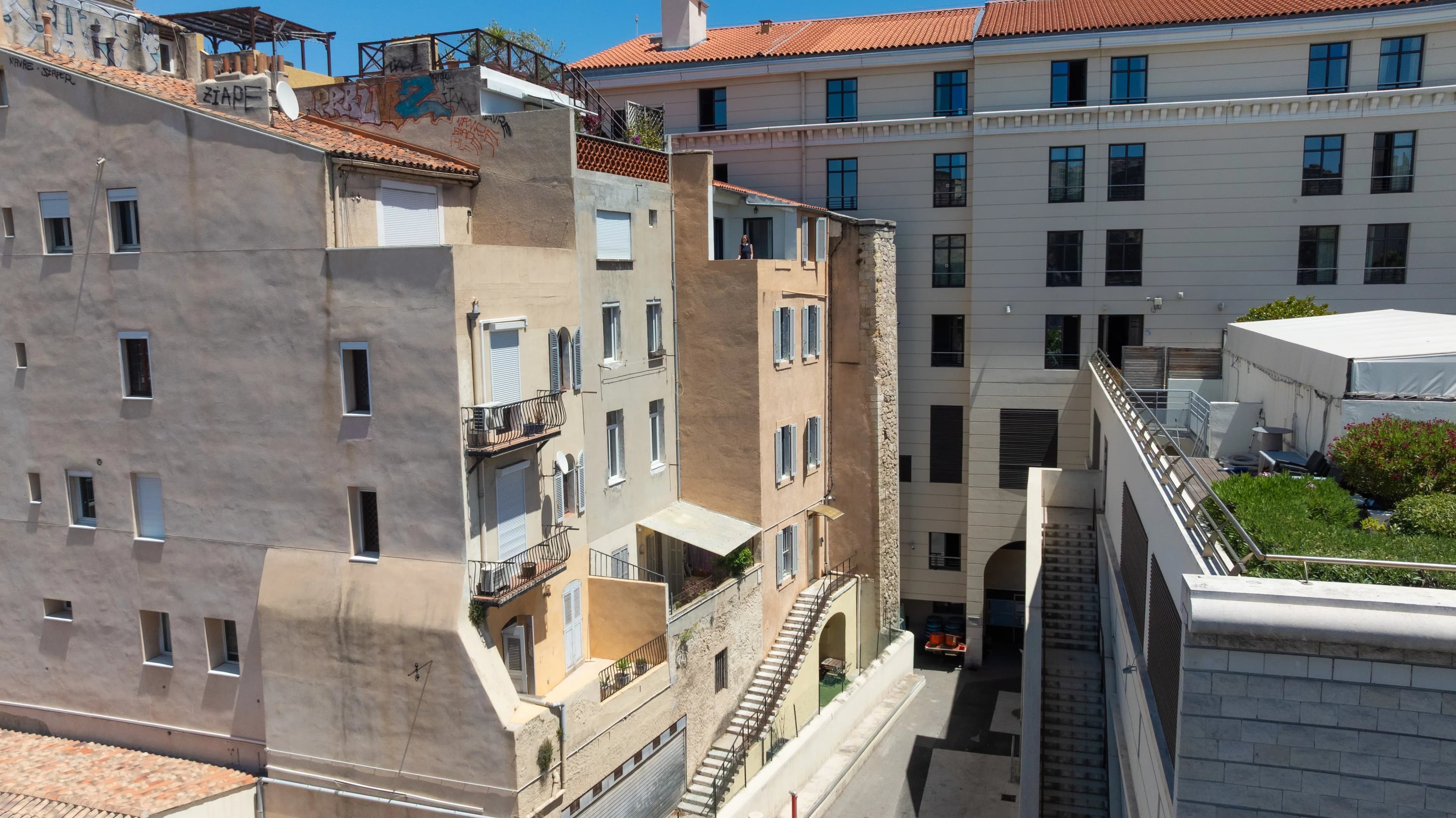VIEUX-PORT/CRIEE - IMMEUBLE DE STANDING - Photo 2