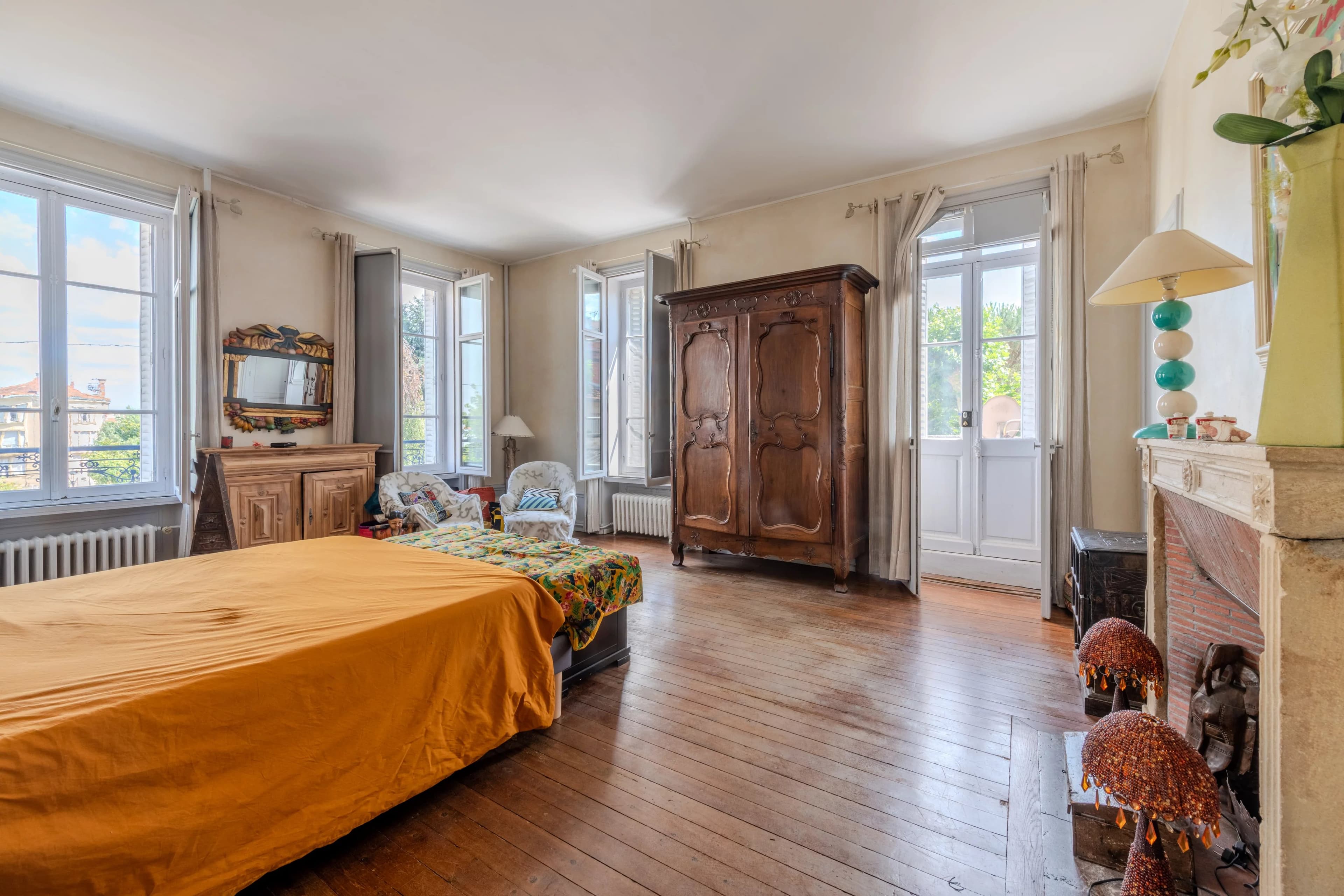 ÉLÉGANTE MAISON BOURGEOISE AU CŒUR D'UN PARC PRIVÉ EN HYPERCENTRE DE ROANNE - Photo 11