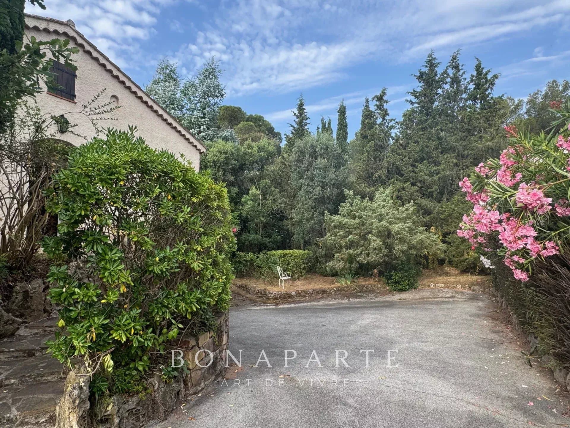 Villa - 155 m² - à rénover - Photo 10