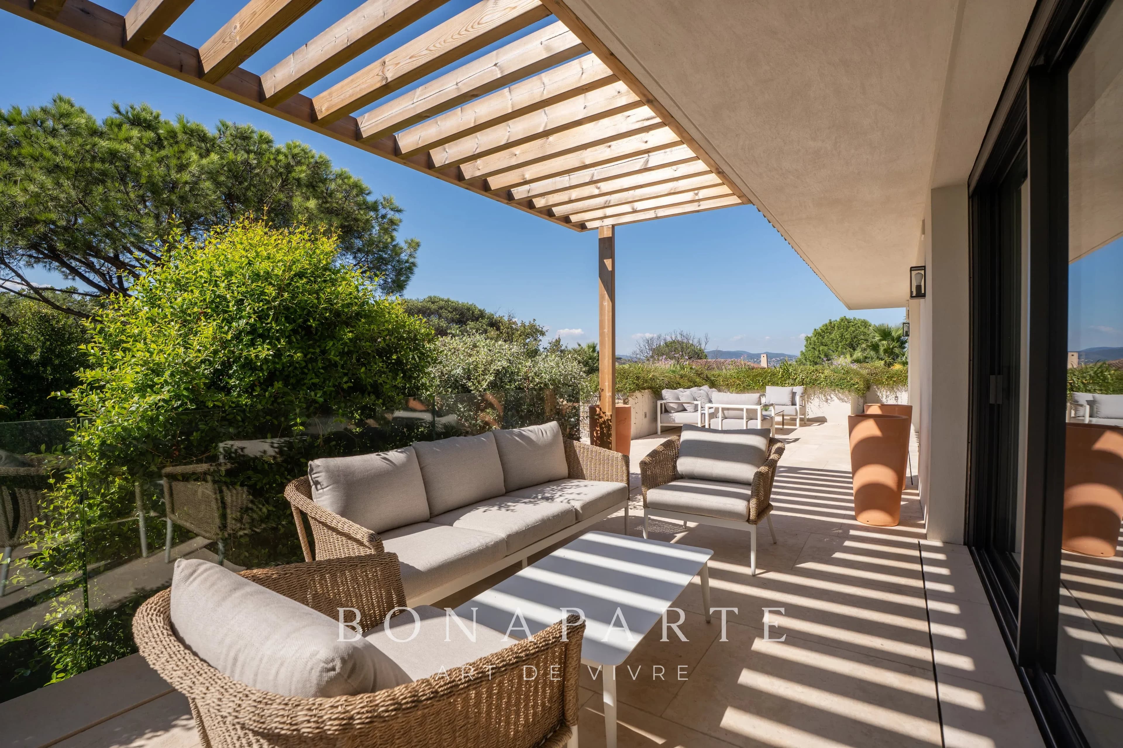 SAINT-TROPEZ – VILLA CONTEMPORAINE D’EXCEPTION - Photo 22