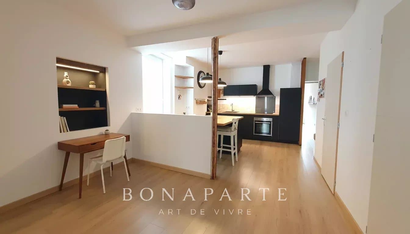 ROANNE - SPACIEUX T3 BIS RÉNOVÉ AVEC TERRASSE ET CAVE - Photo 3