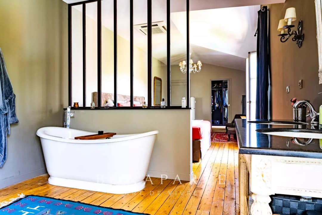 Demeure bourgeoise élégante et conviviale en coeur de ville - Photo 10