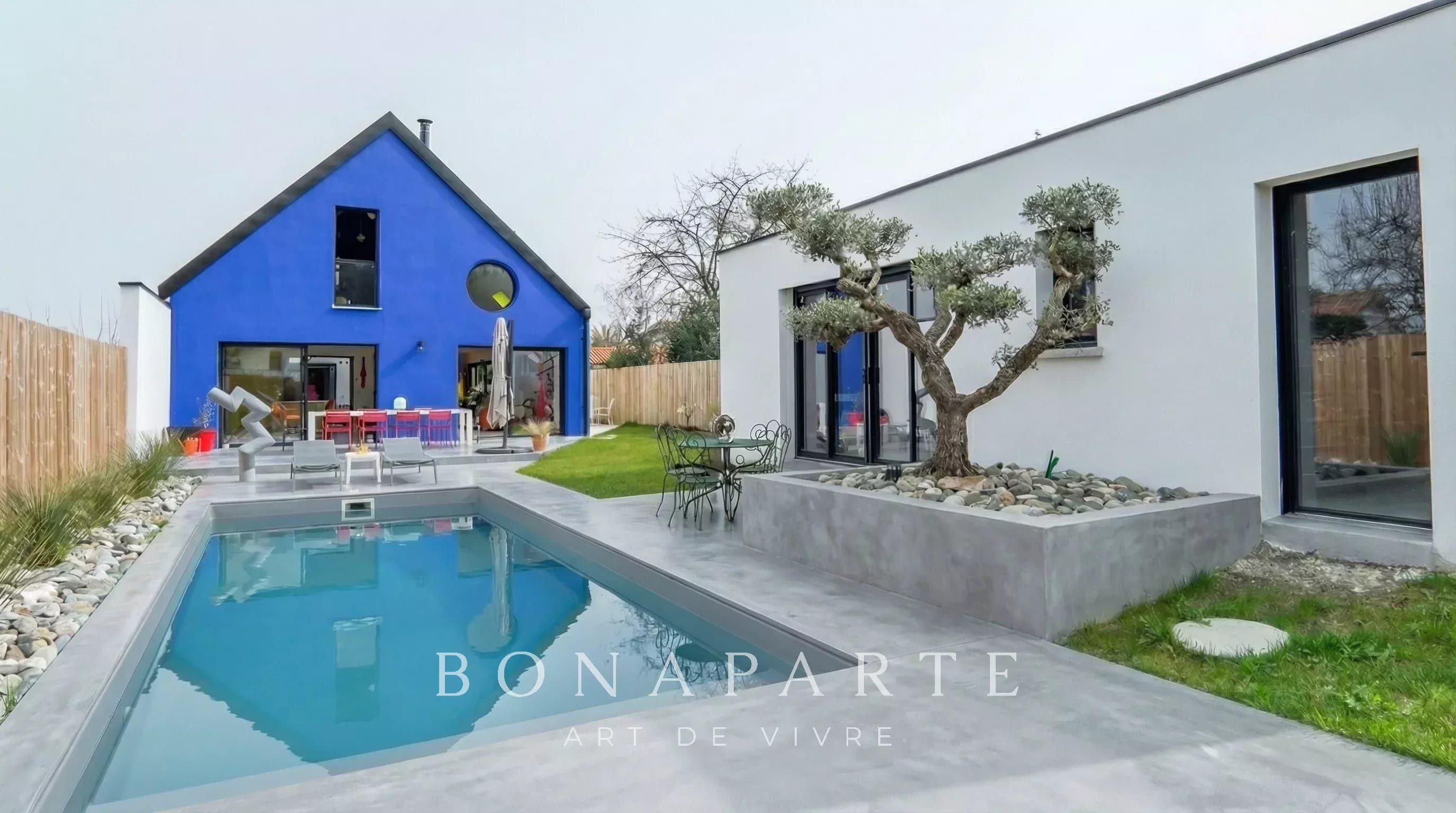 Jurançon Bourg – Maison contemporaine – Volumes cathédrale