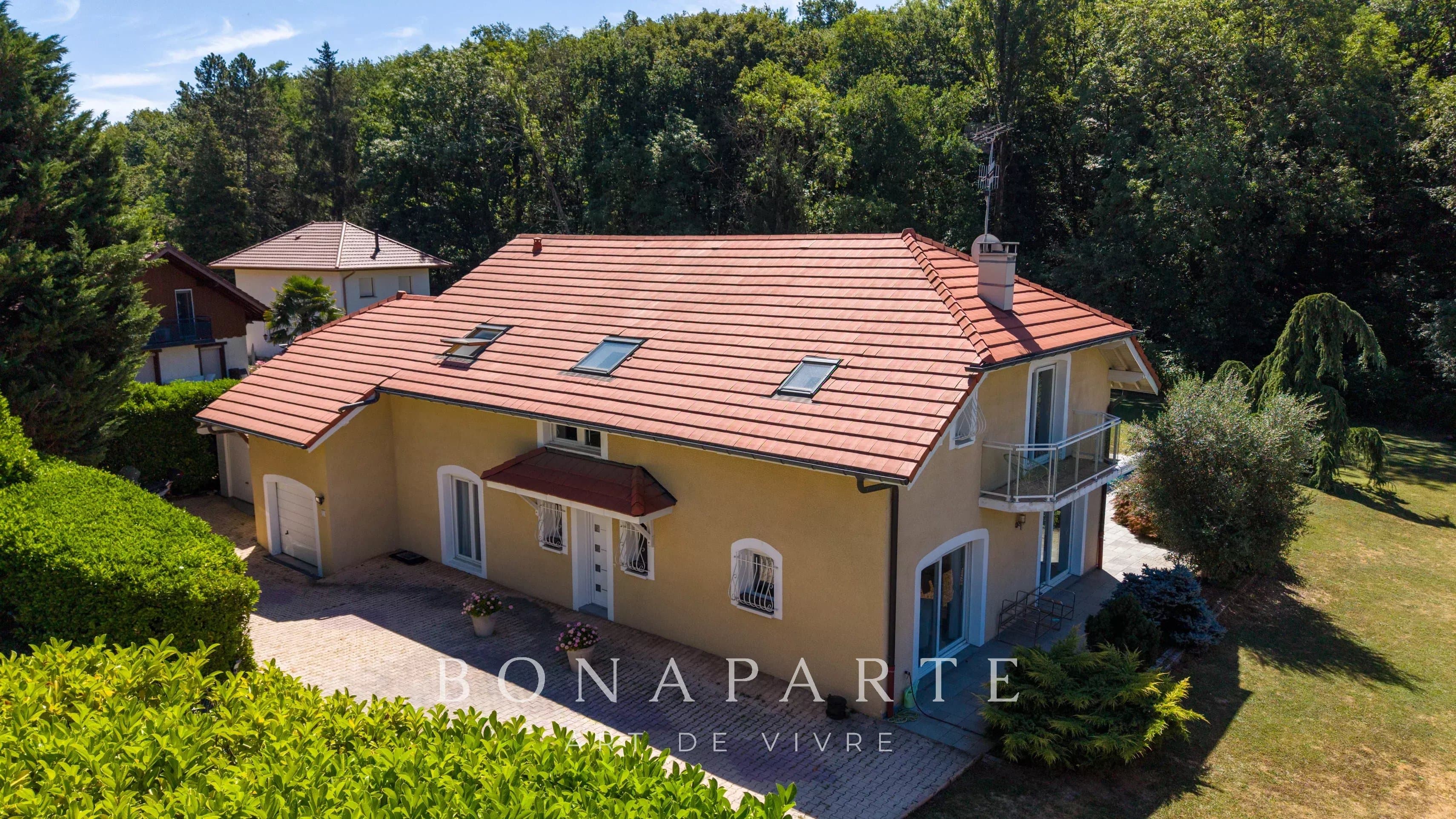 VEIGY-FONCENEX | BELLE MAISON FAMILIALE DE 261m²| A DEUX PAS DE LA FRONTIERE SUISSE - Photo 20