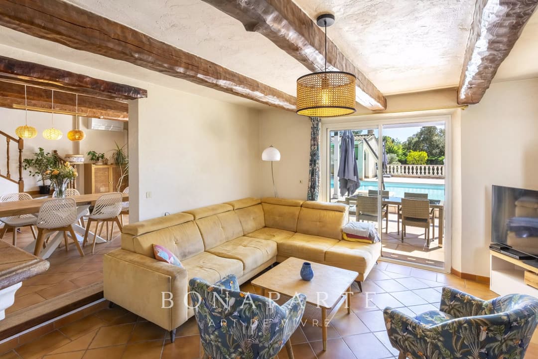 Superbe propriété de 257m² environ, située à Roquebrune sur Argens - Photo 6