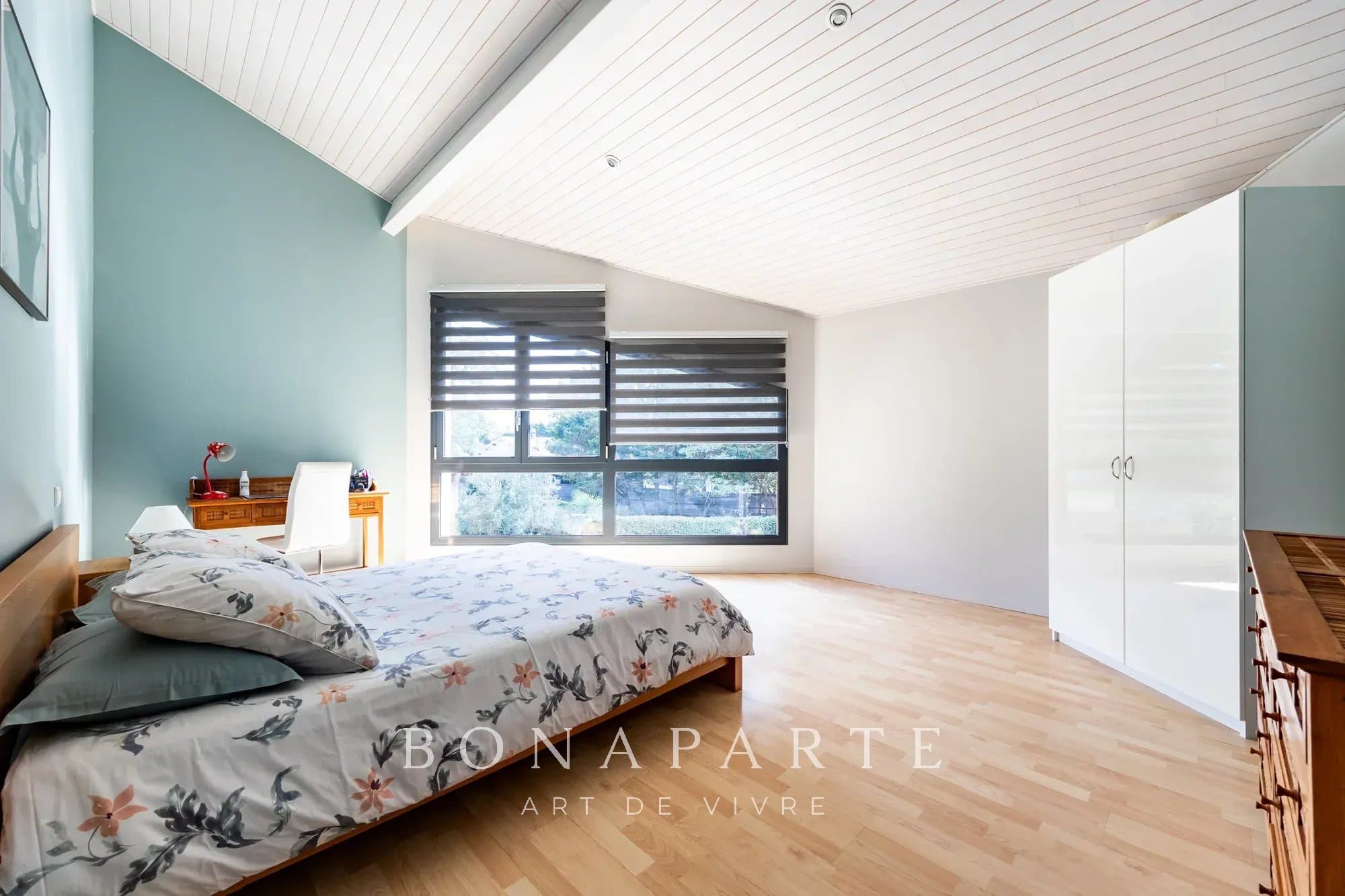 VENDAYS-MONTALIVET - VILLA D'ARCHITECTE AVEC PISCINE À 5 MINUTES DES PLAGES OCÉANES - Photo 10