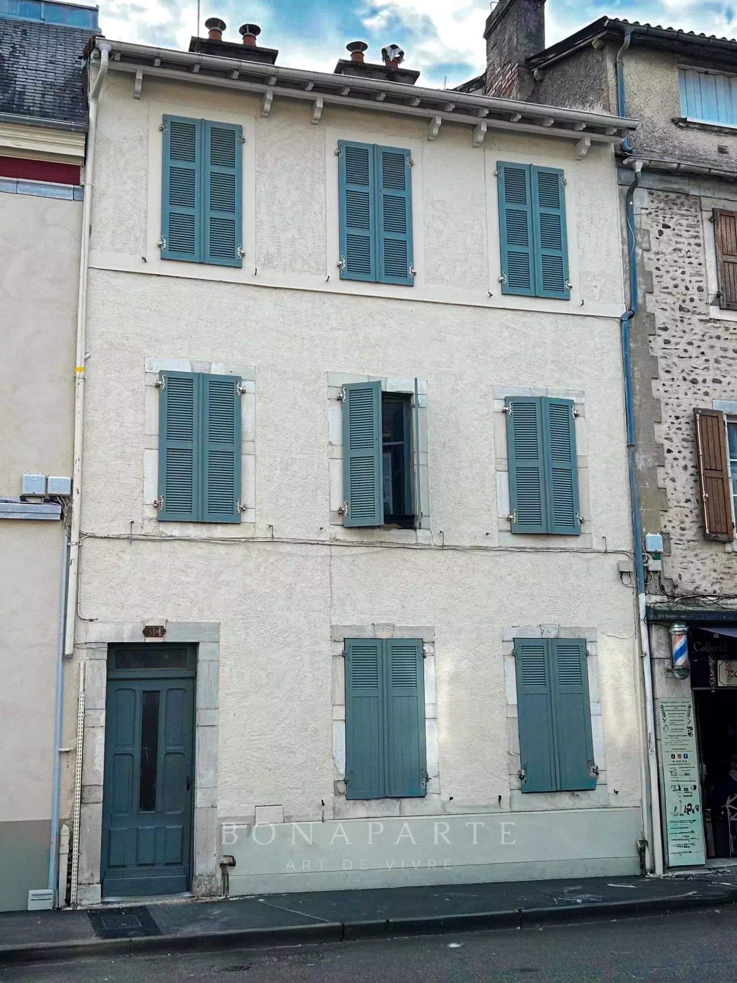 Immeuble de rapport - 7 appartements - 311m2