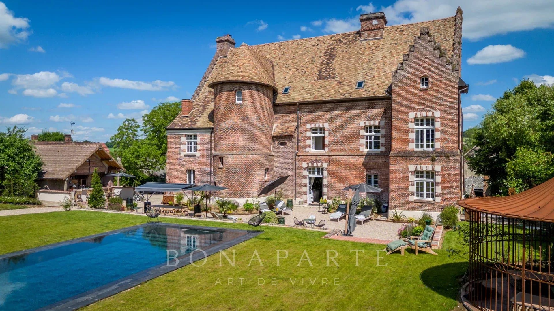 16th-century manor house and outbuildings