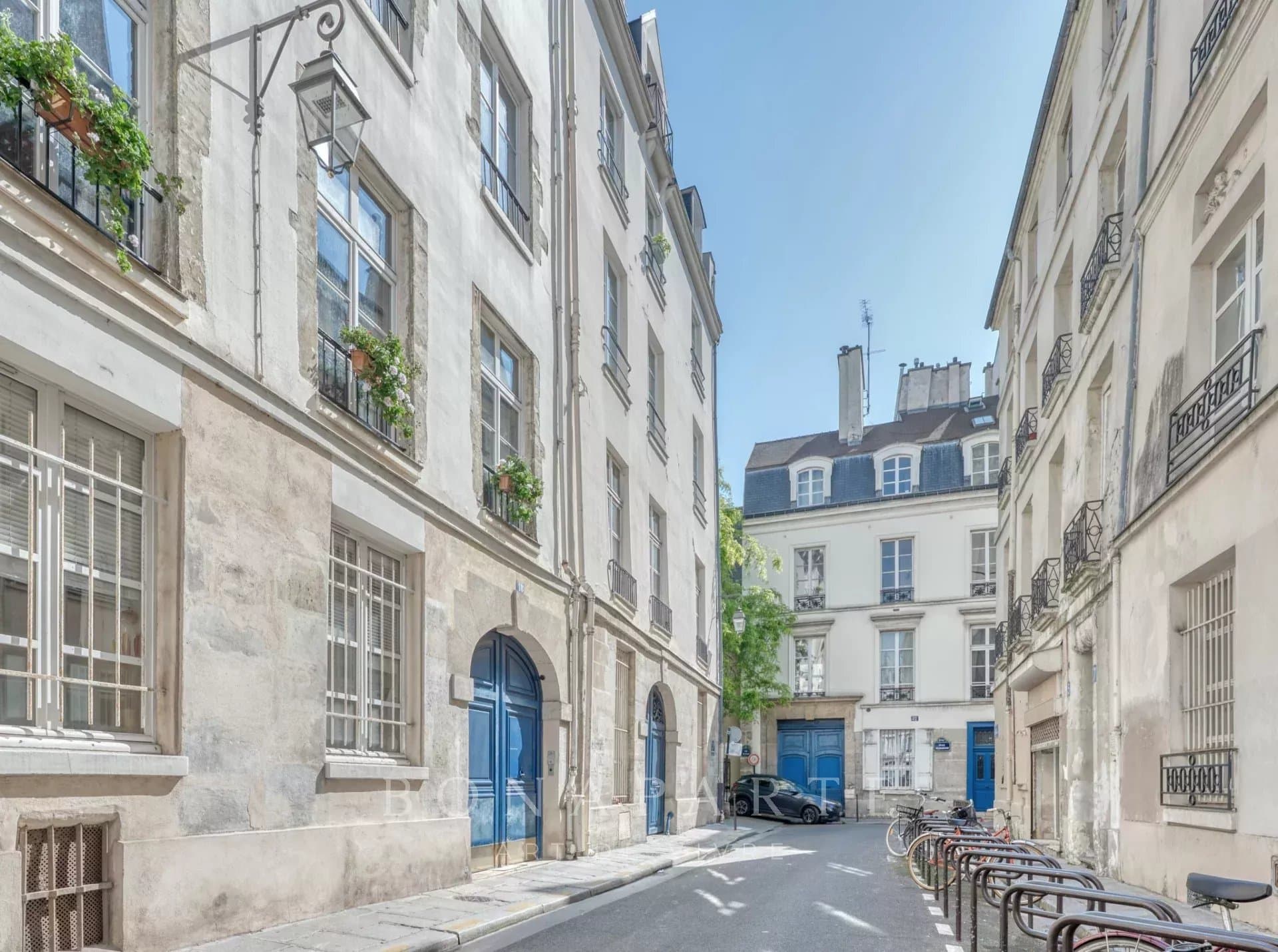 T4+ cosy au cœur de Paris