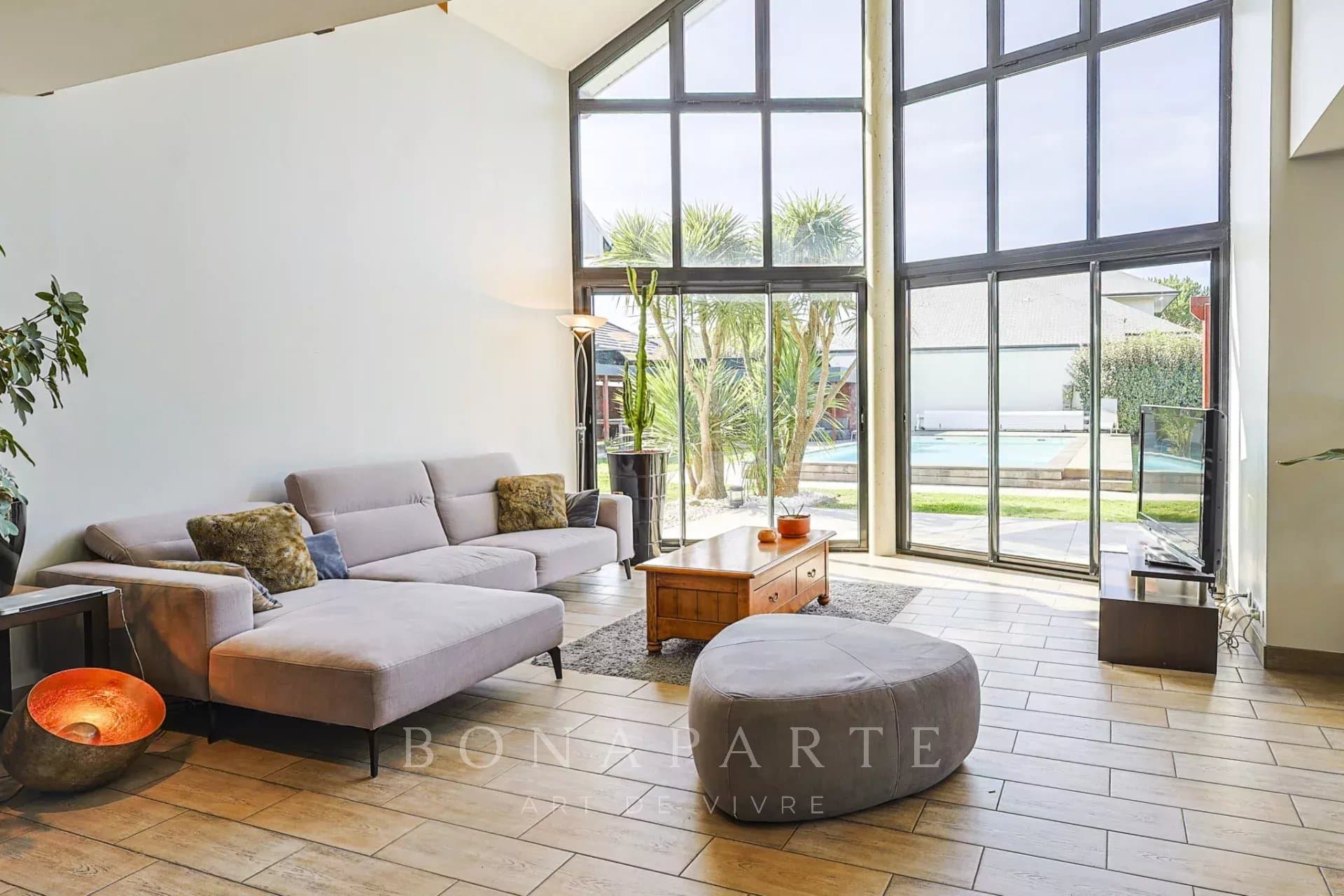 Idron | Contemporary 155 m² with swimming pool and double garage