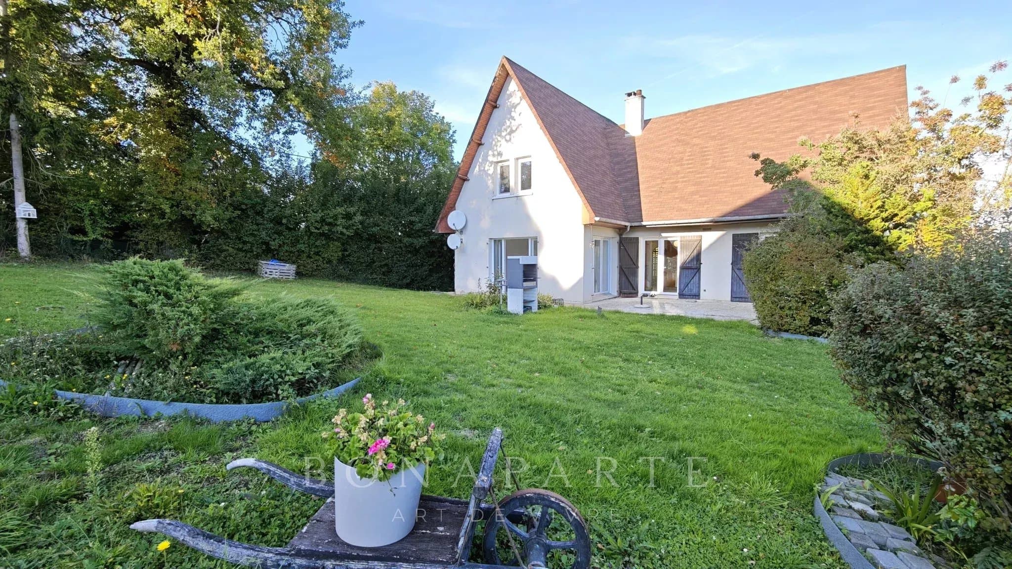 Maison contemporaine avec piscine - Noé
