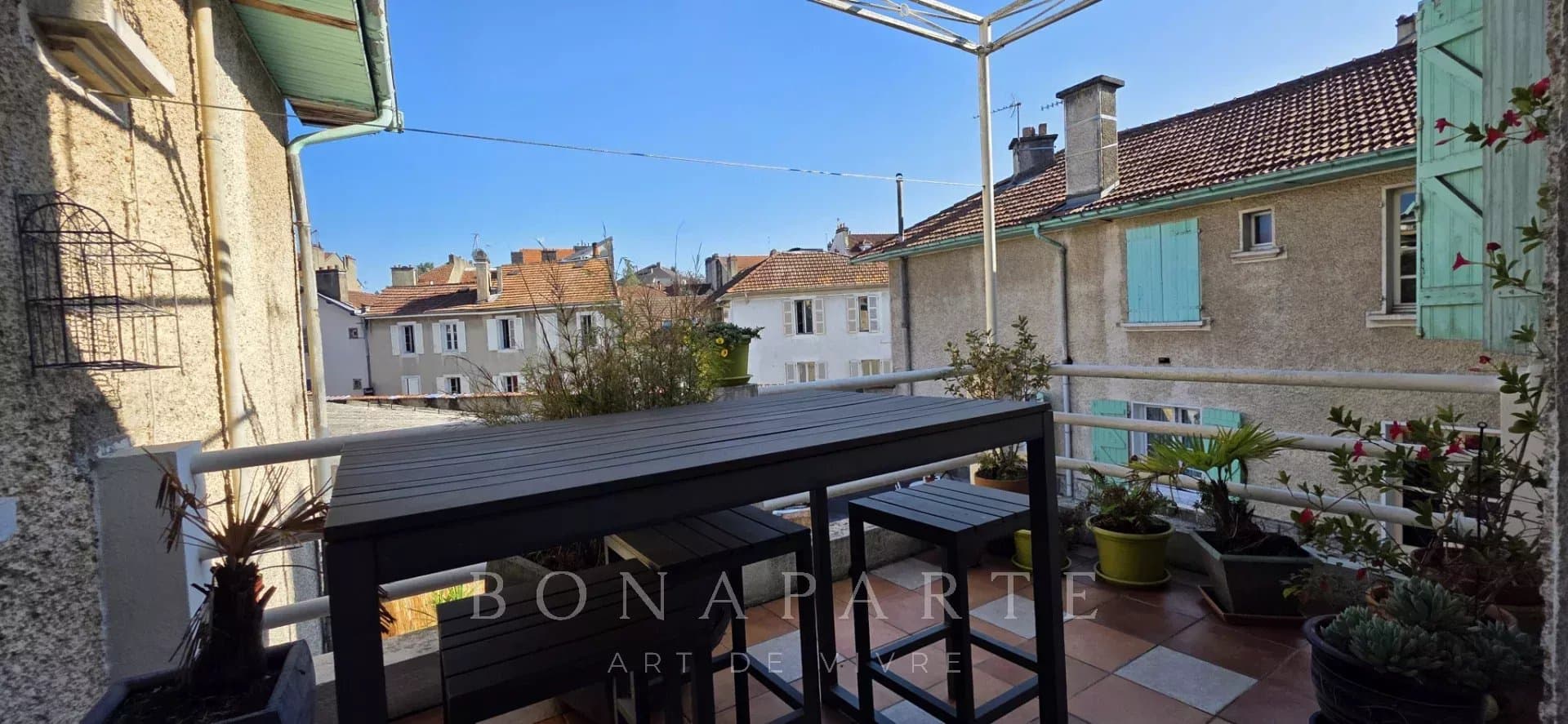 T4 with terrace - Top floor - Centre ville de PAU