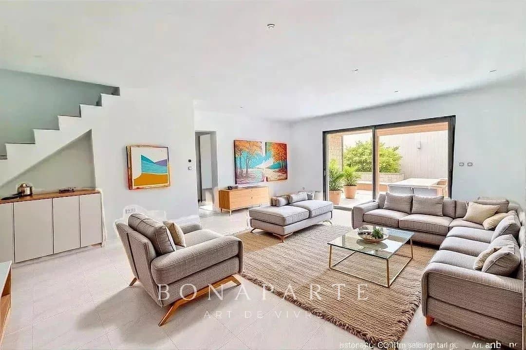 UZES - CONTEMPORARY HOUSE WITH POOL