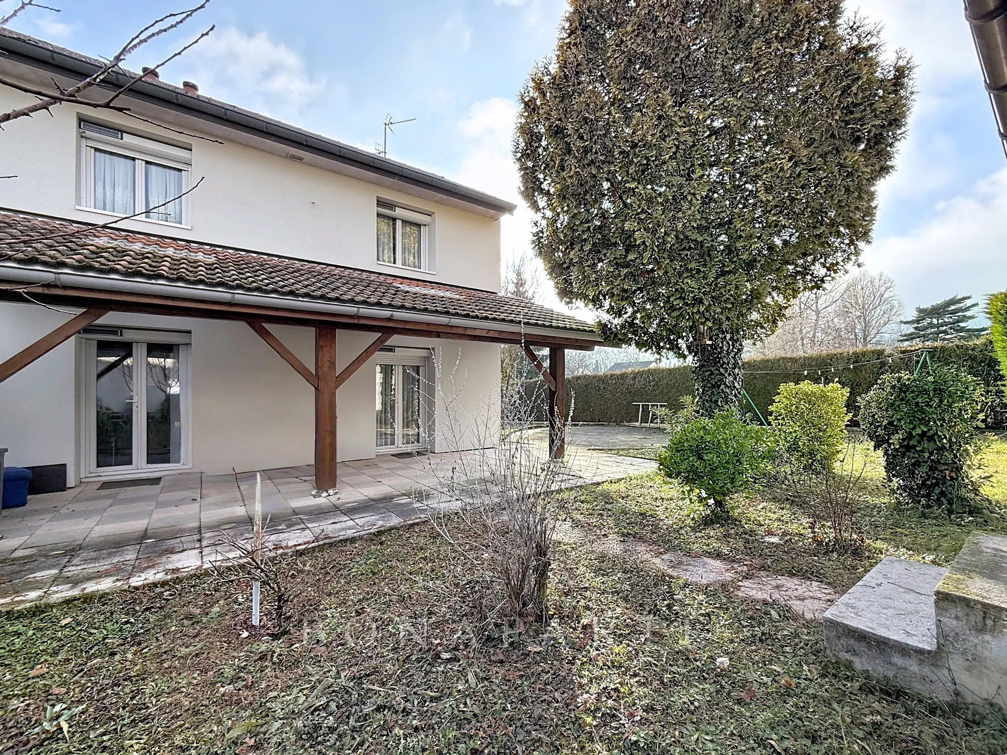 À vendre – Maison familiale avec jardin – Échenevex