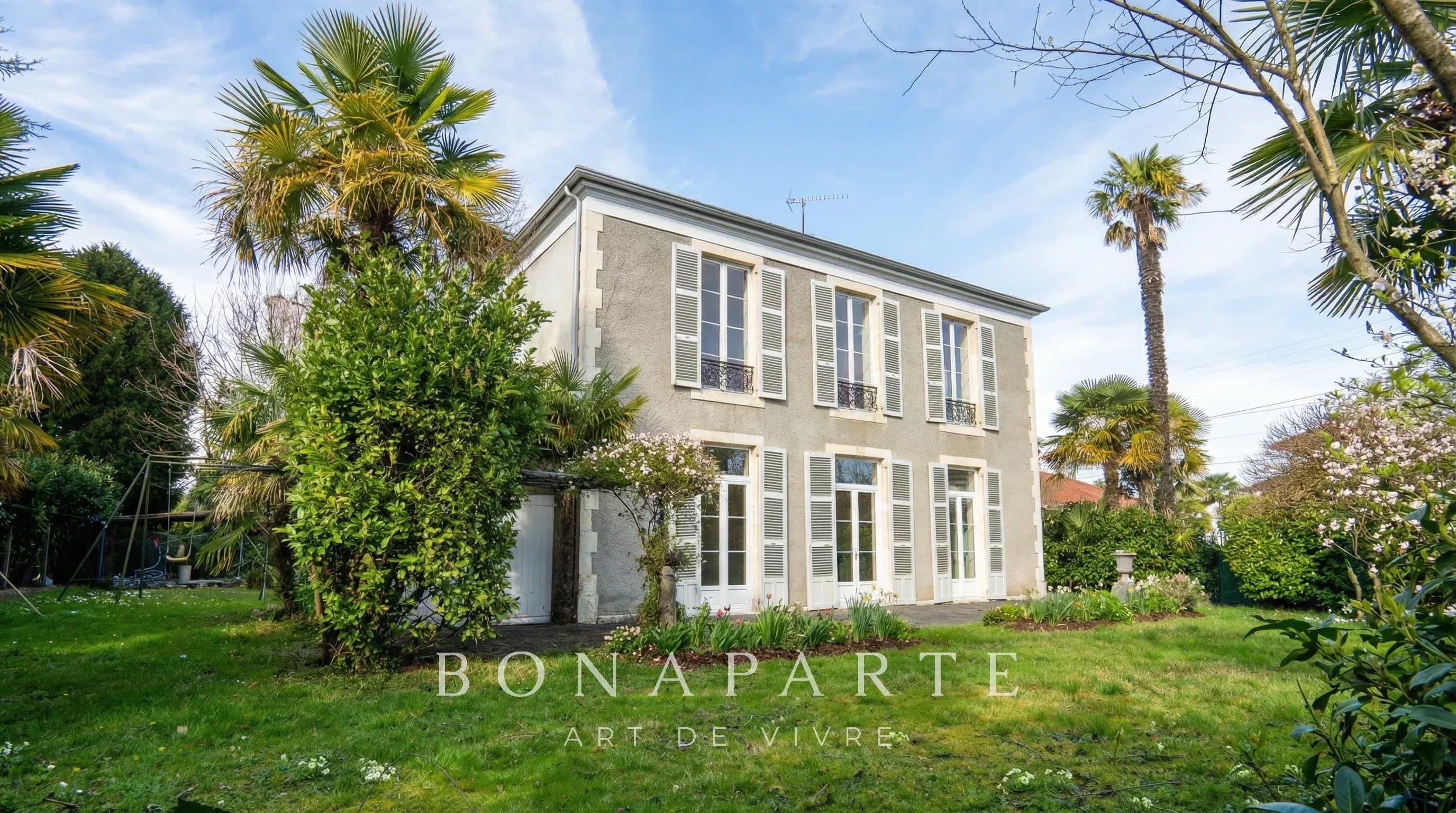 PAU - TRESPOEY Charming late 19th century house 184 m2