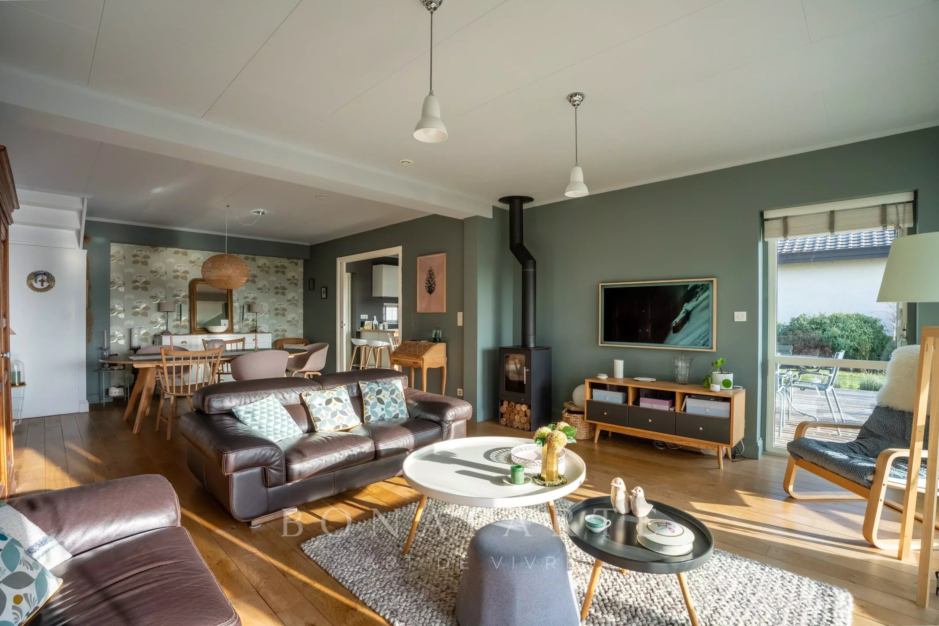 Cessy, maison P6 de 155 m2