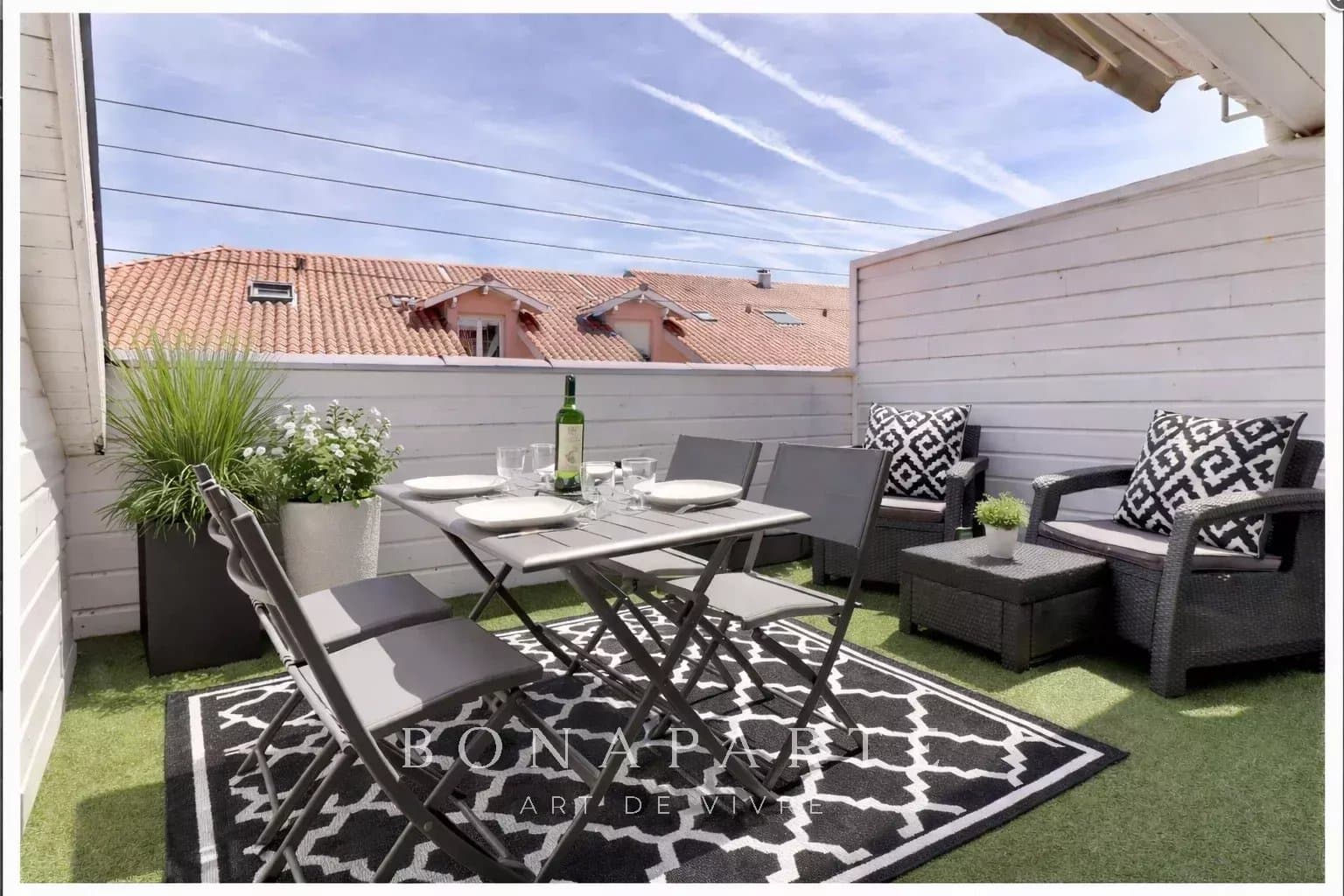 BIARRITZ / CÔTE DES BASQUES - LOVELY 2-BEDROOM APARTMENT