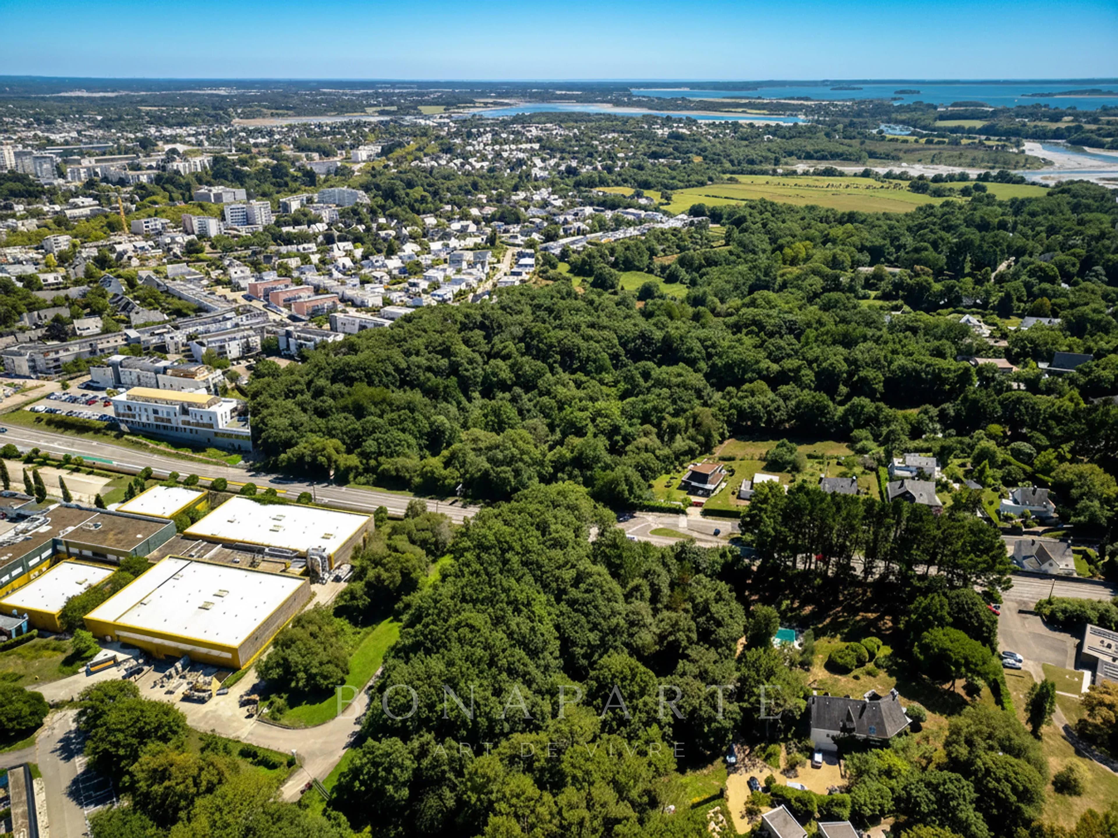 Building land - Golfe du Morbihan, VANNES - Le Vincin 6 200 m² boisé, permis purgé pour villa d'architecte
