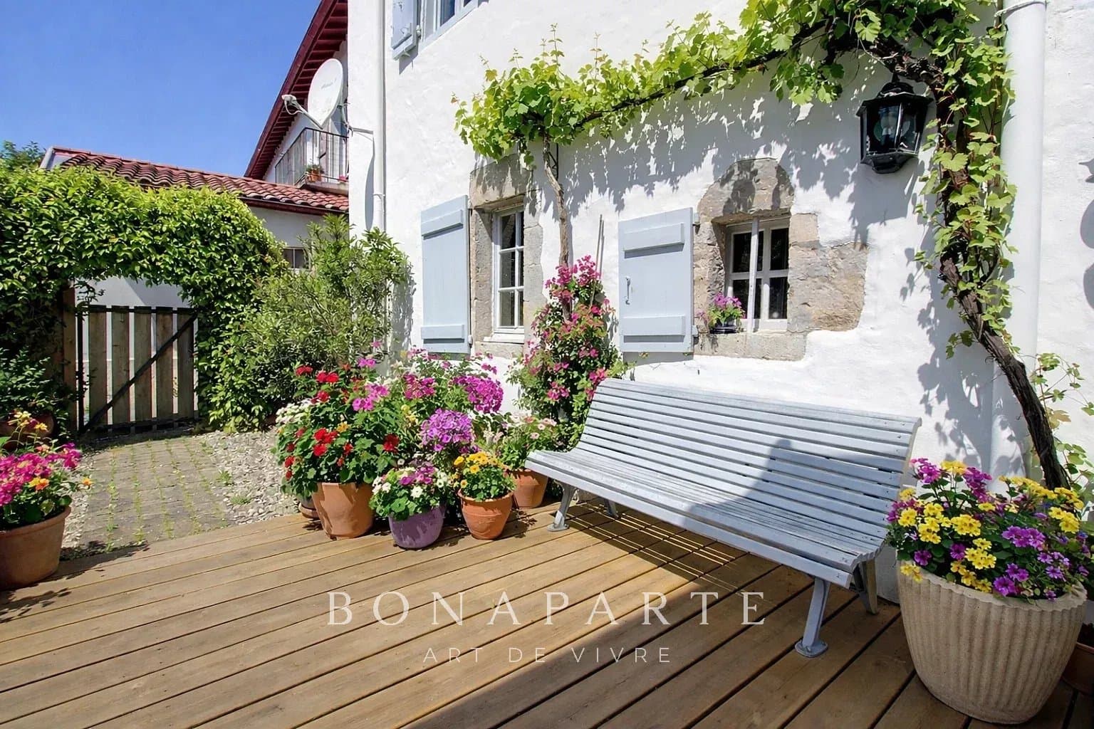 AHETZE - APARTMENT WITH GARDEN