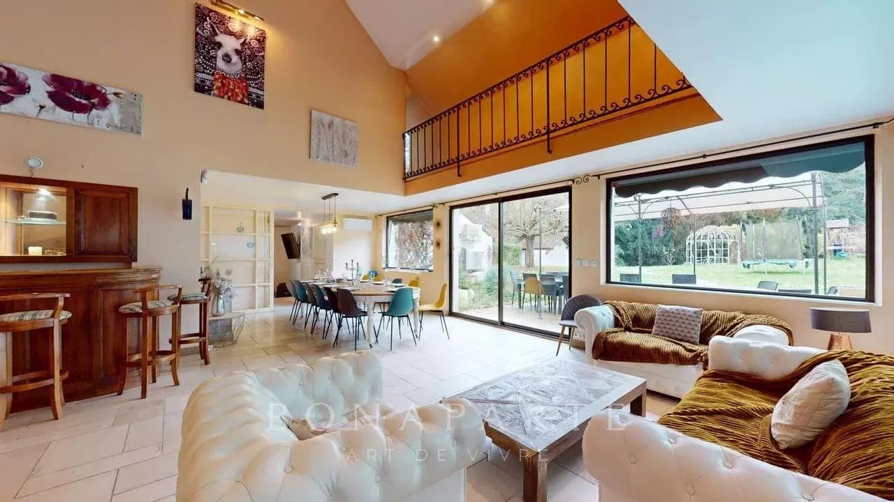 Contemporaine 367m² avec piscine - Sens