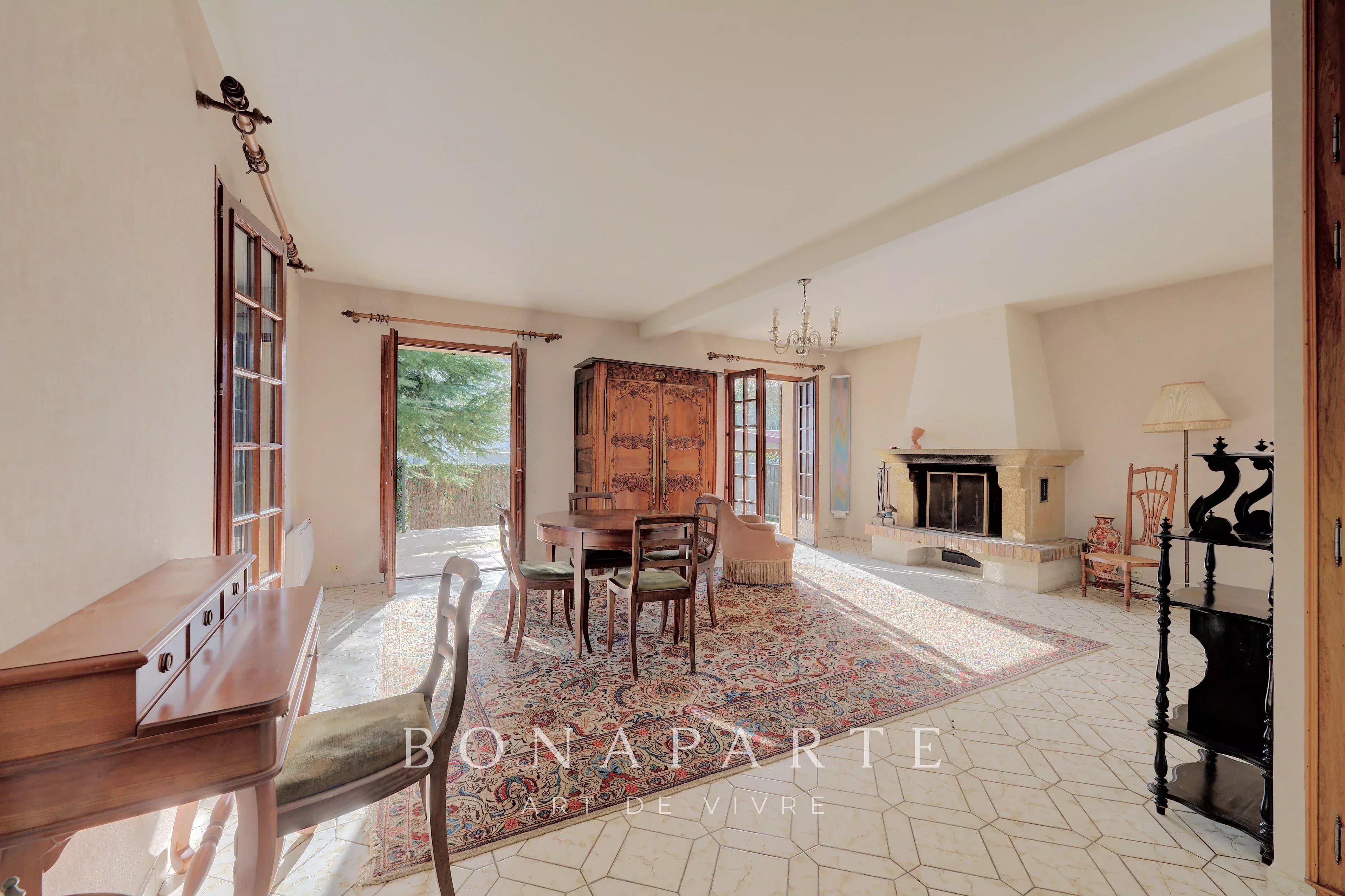 House to renovate opposite Parc de Sceaux