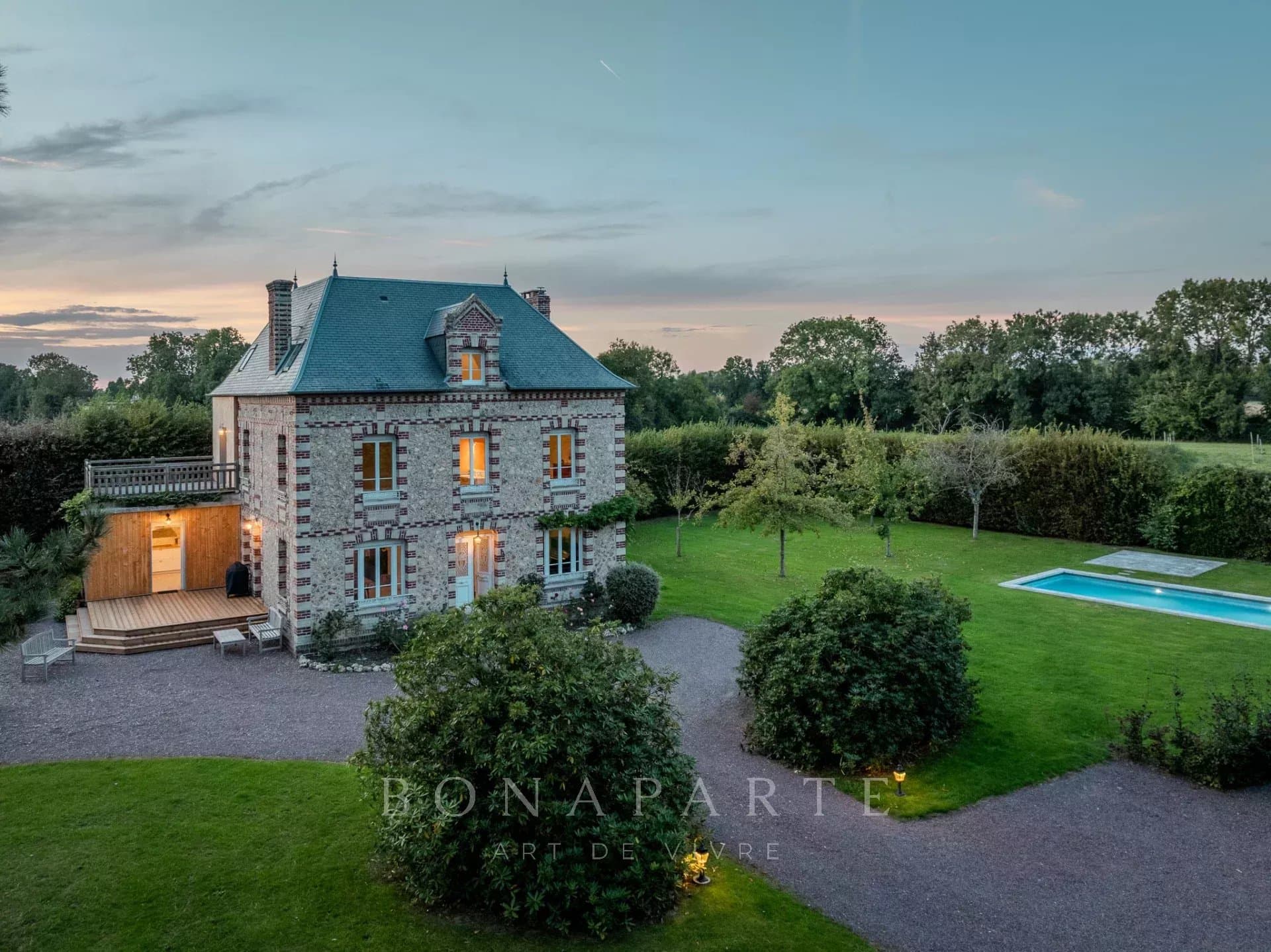 Maison de maitre avec piscine