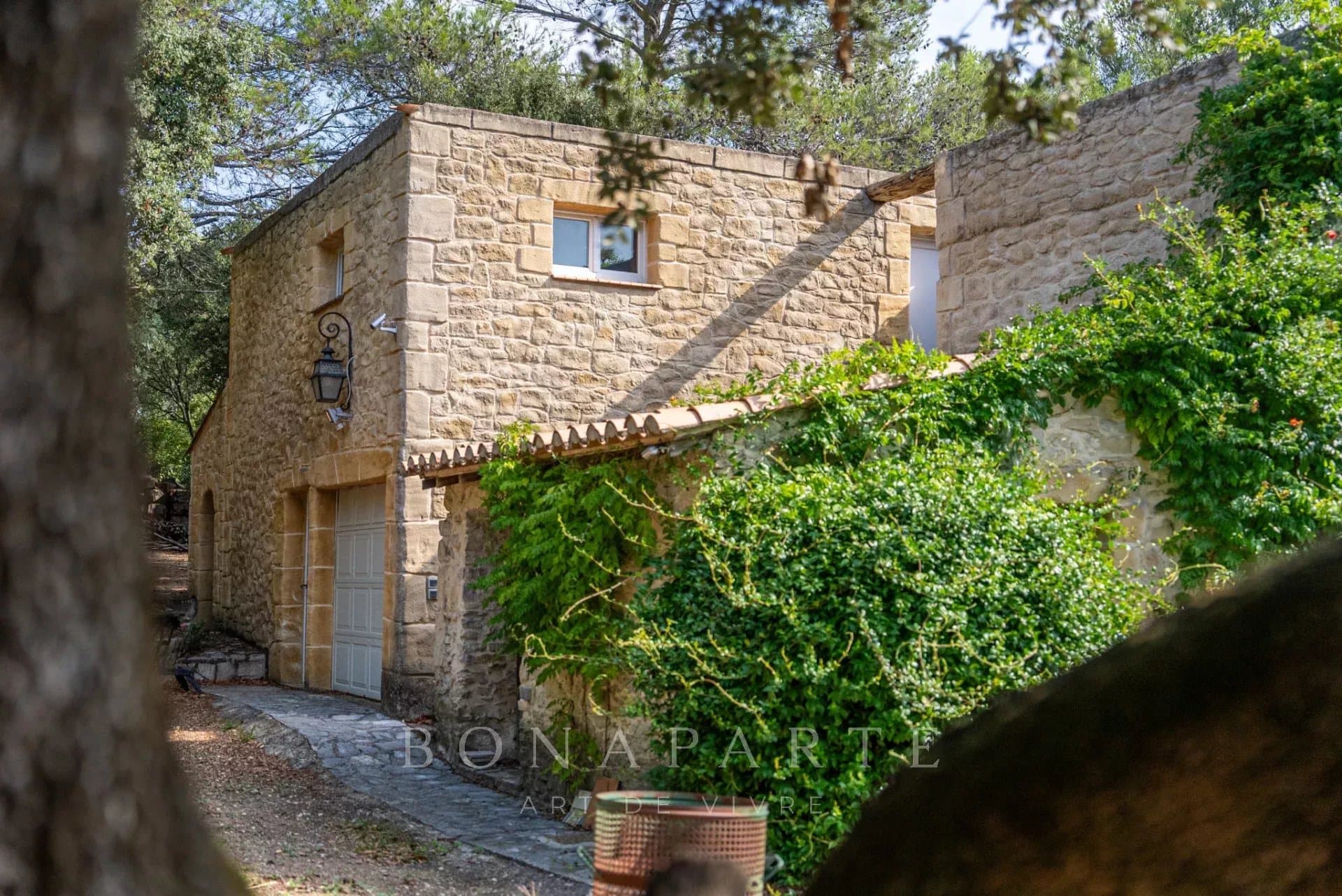 Bergerie 235m² avec piscine - Nîmes