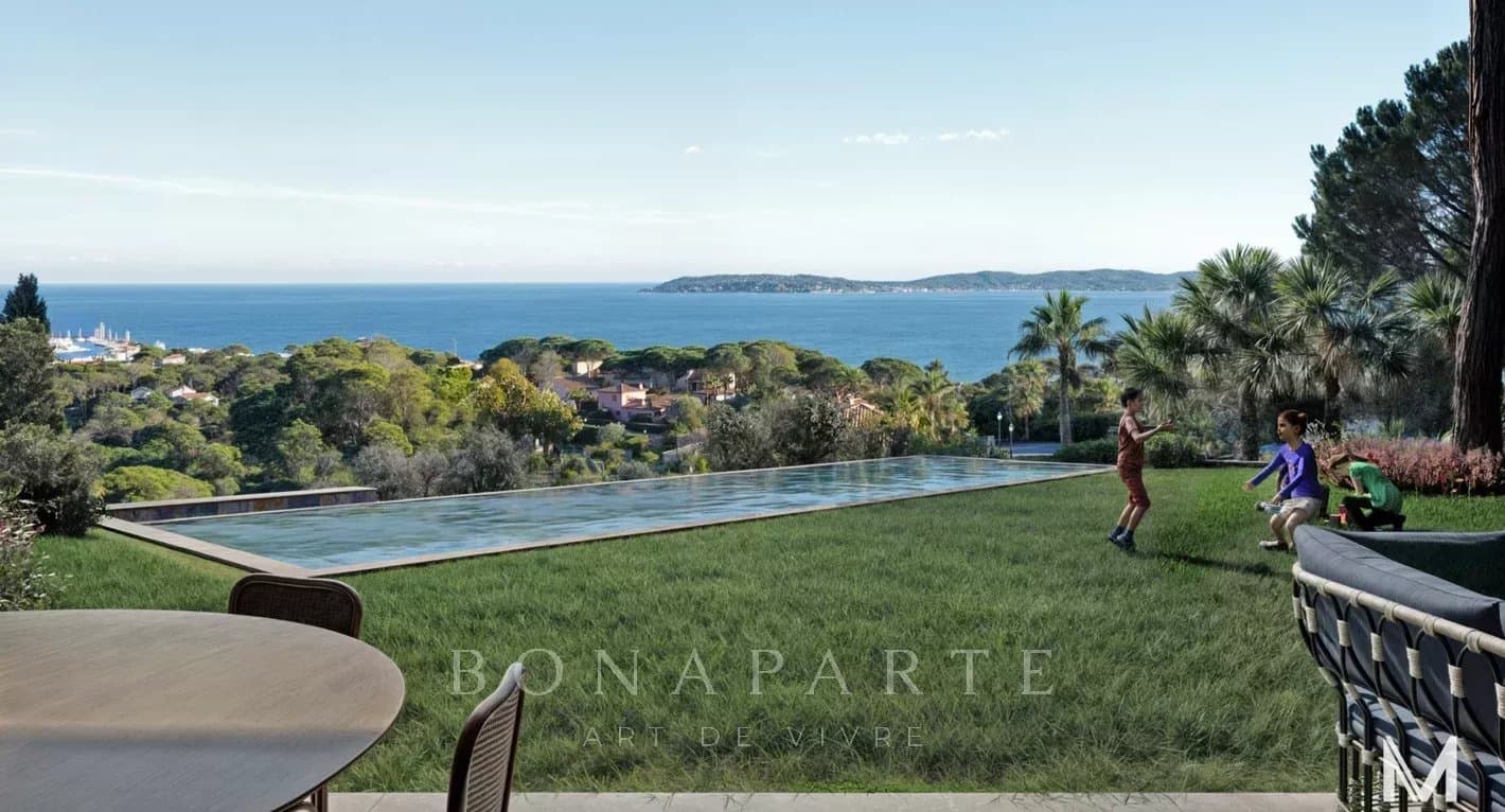 SAINTE-MAXIME - PROPRIETE D'EXCEPTION - VUE MER