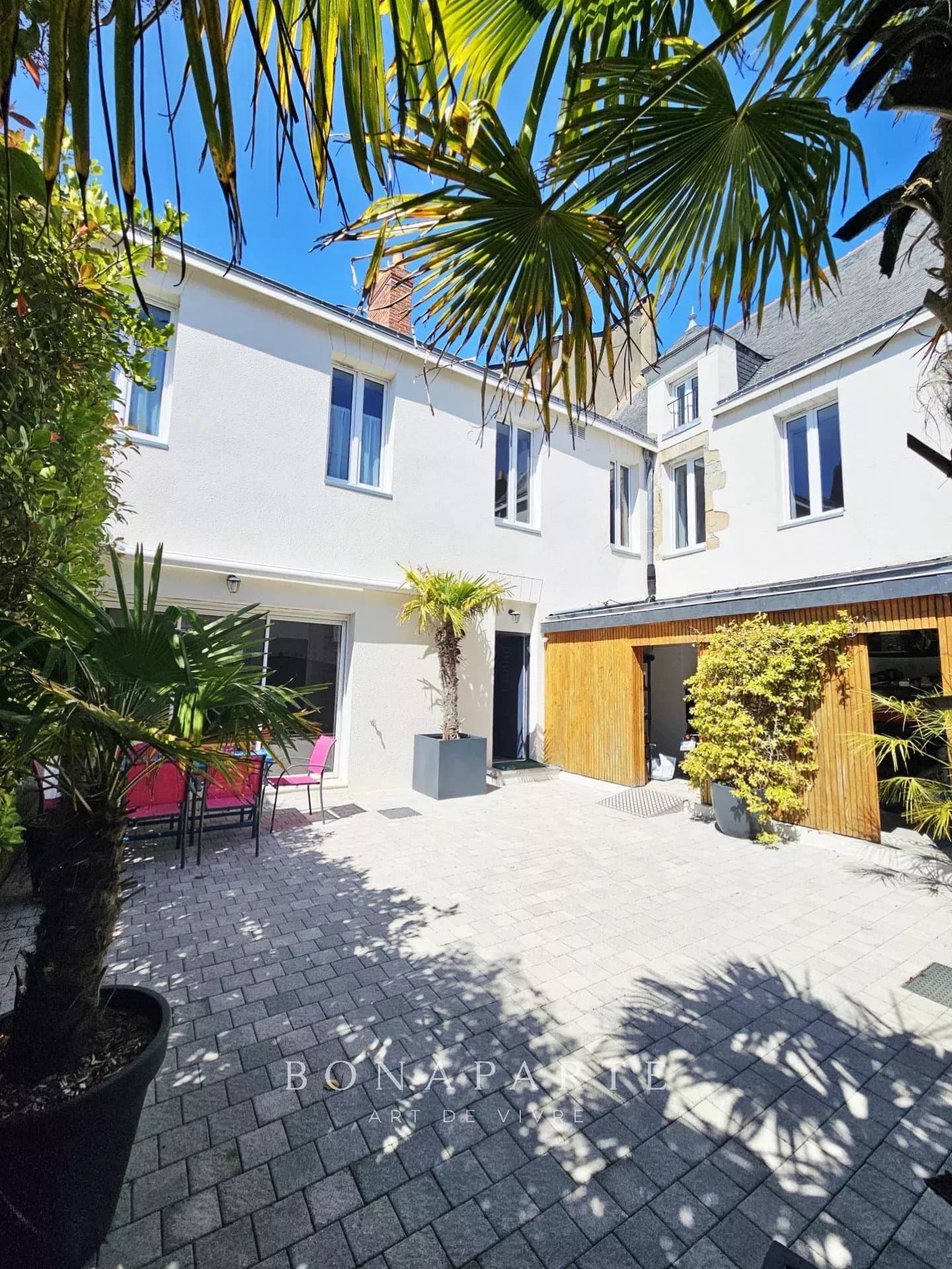 PORT DU POULIGUEN/ A 400M DE LA PLAGE DU NAU/ VILLA 4 CHAMBRES