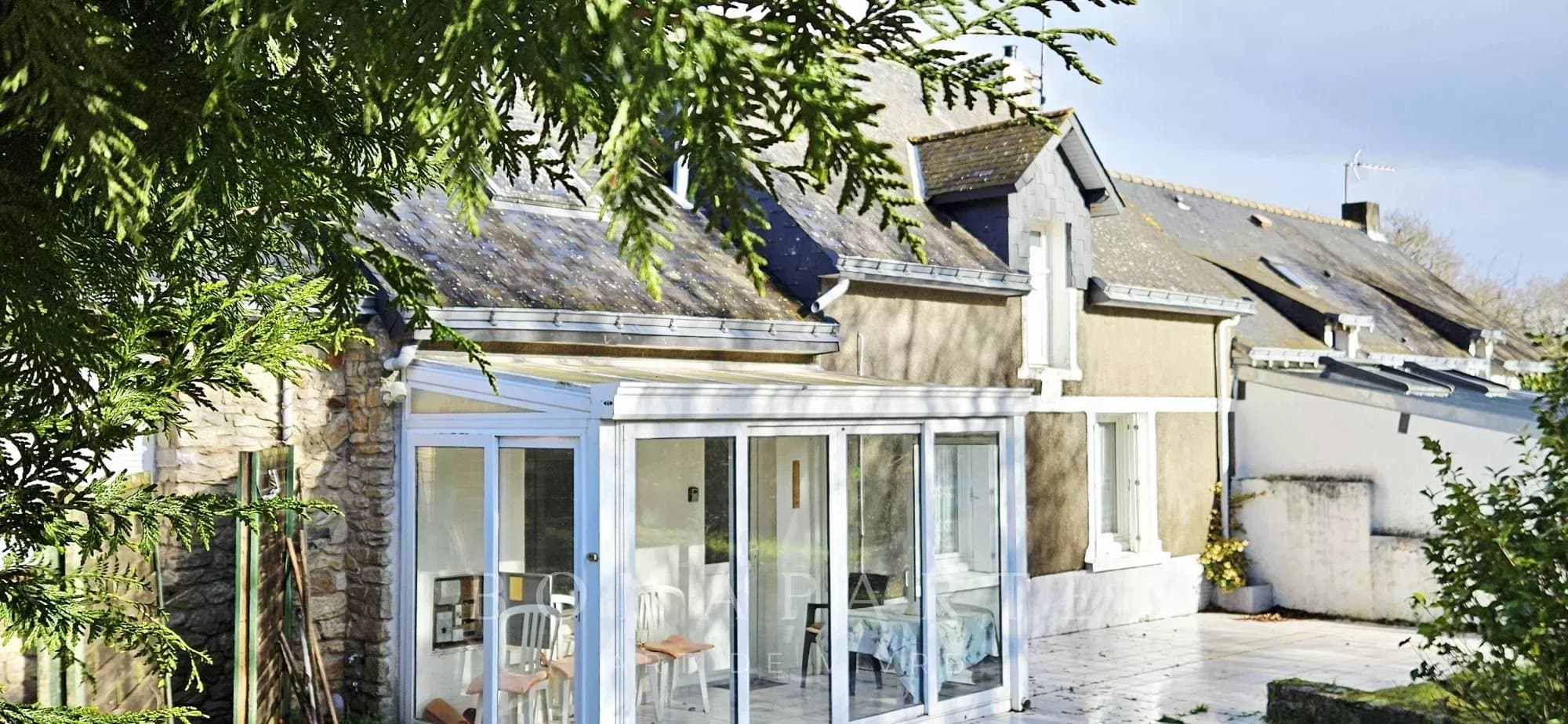 EXCLUSIVITE/MAISON A RENOVER/ COMBLES AMENAGEABLES/ TERRAIN 984M²