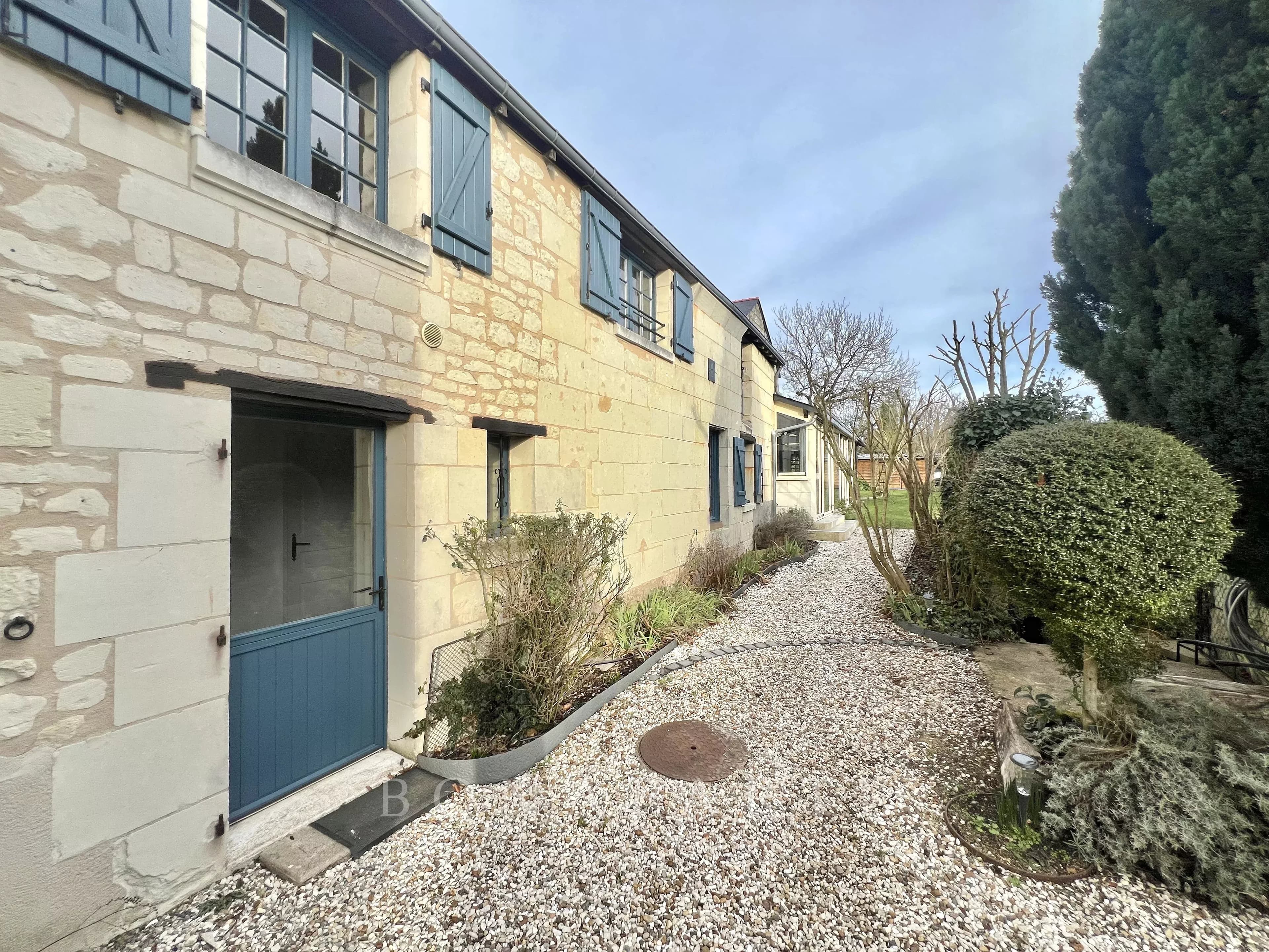 MAISON FAMILIALE - 209 m² - 6 chambres possibles