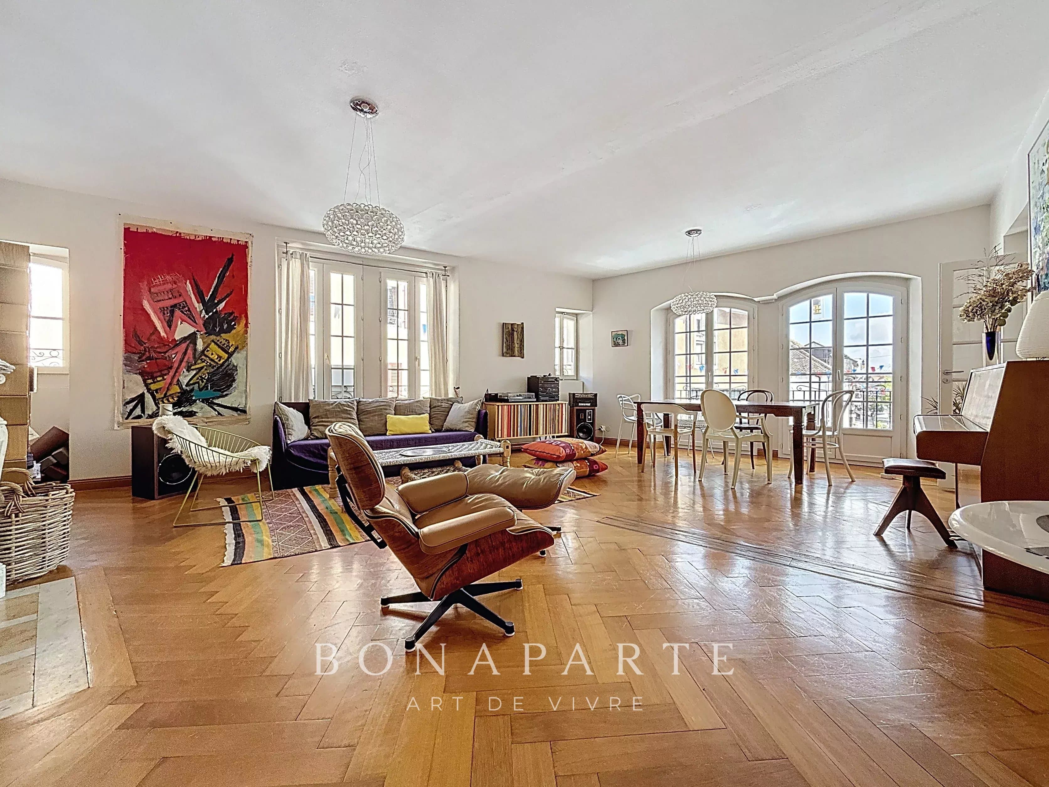 Divonne-Les-Bains - Maison de famille avec jardin