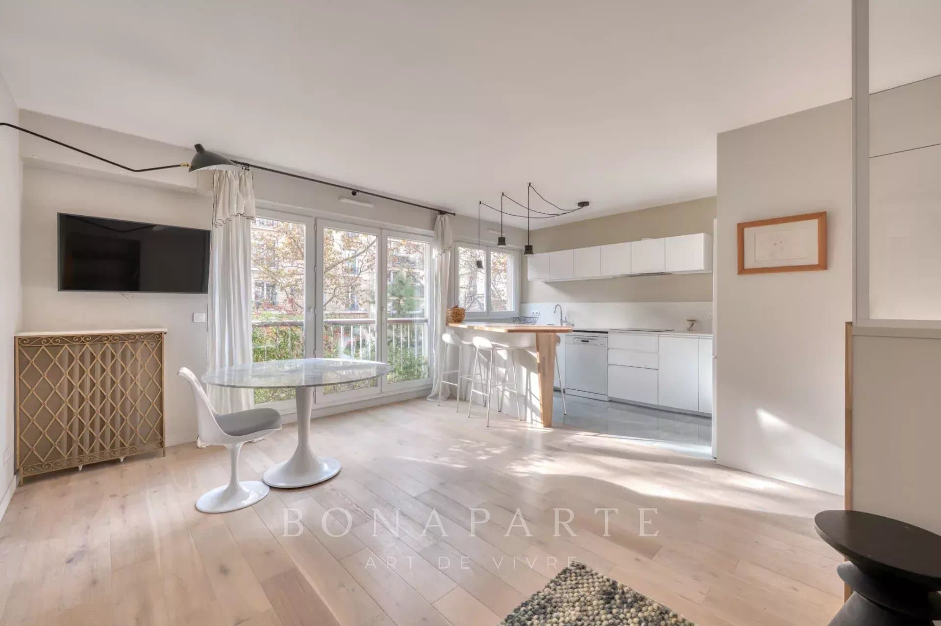 Bel appartement 2 pièces - Lamarck-Caulaincourt