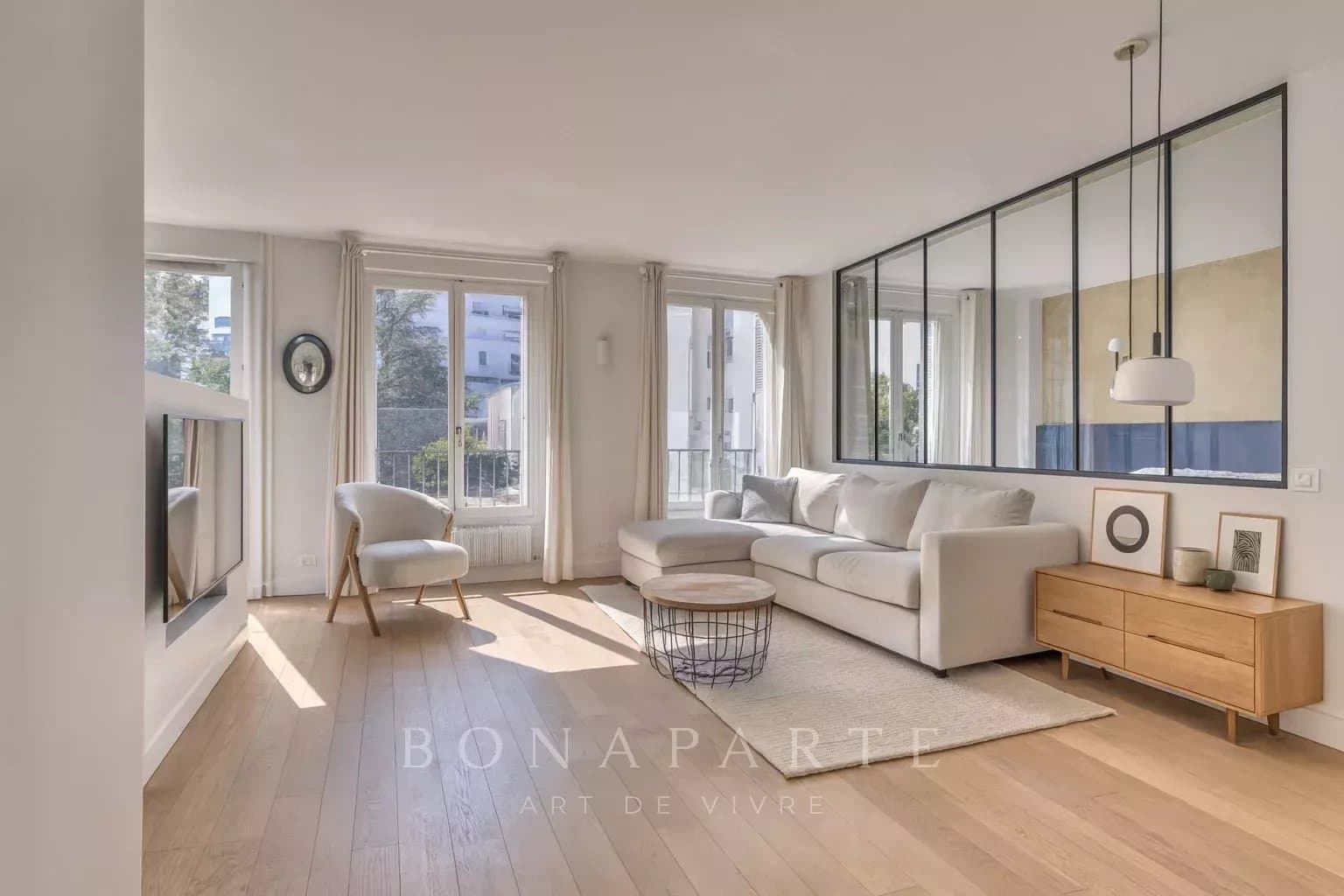 Trois pièces entièrement rénové au calme