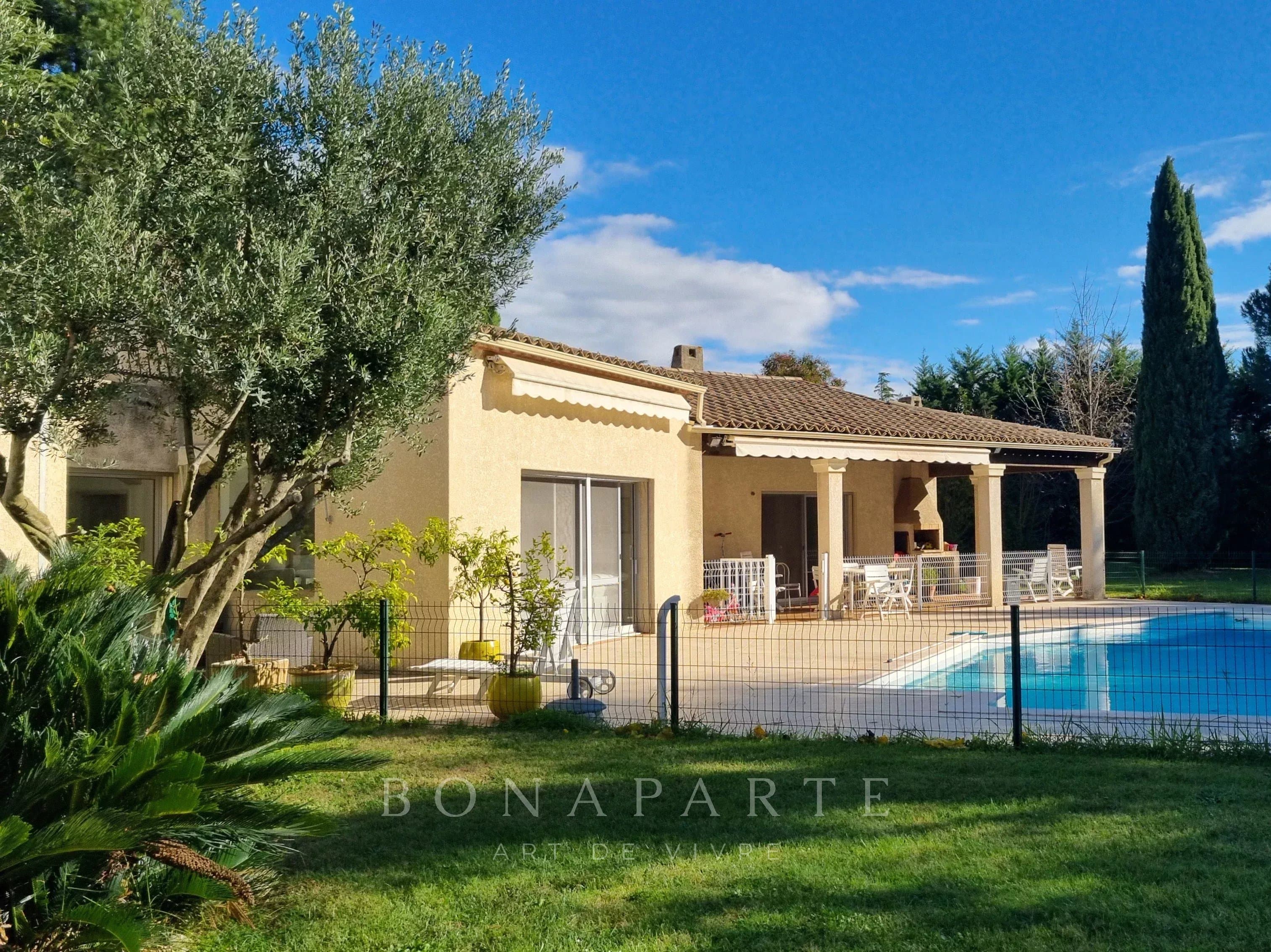 Maison au coeur d'un golf