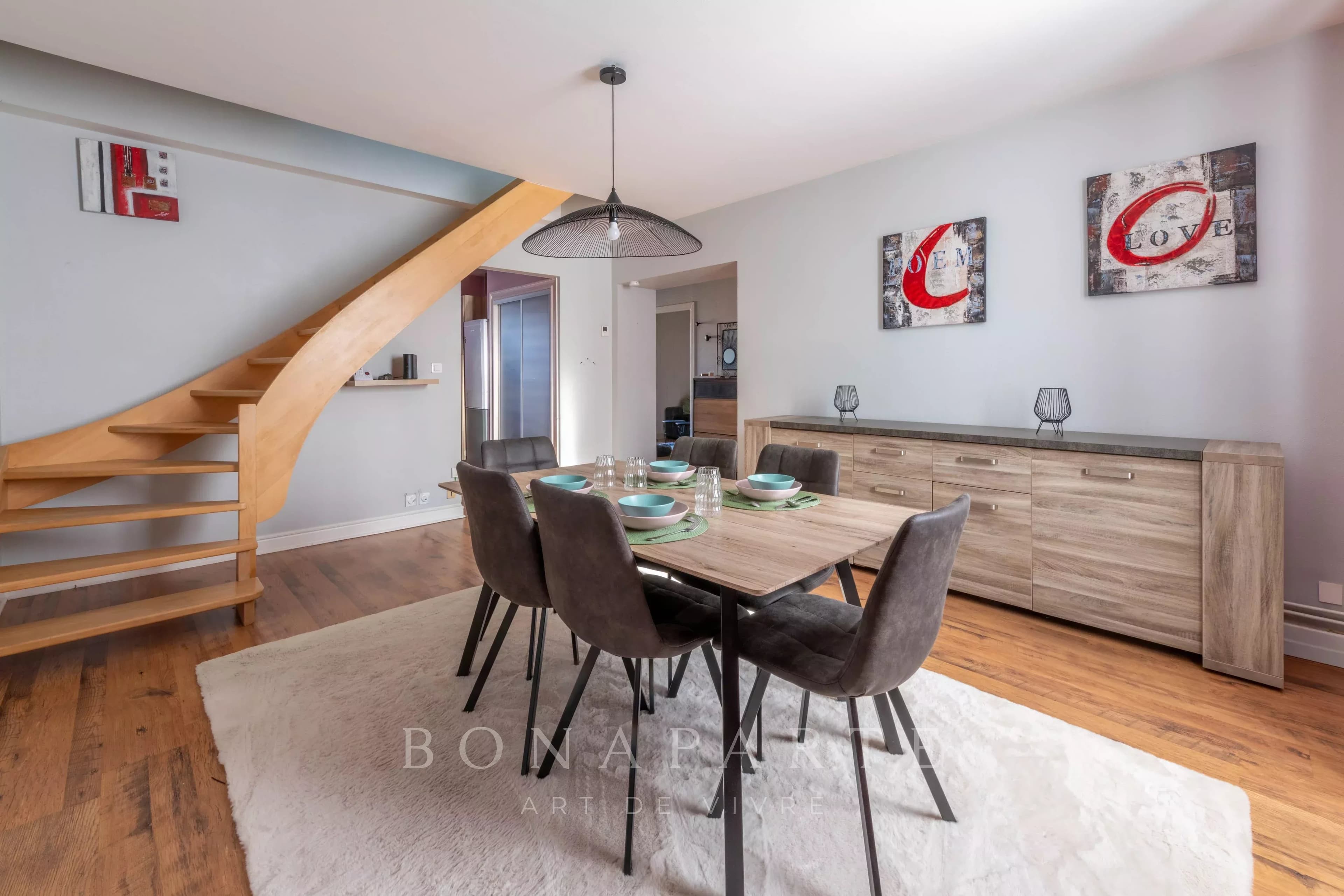 Bel appartement lumineux avec terrasse et cave