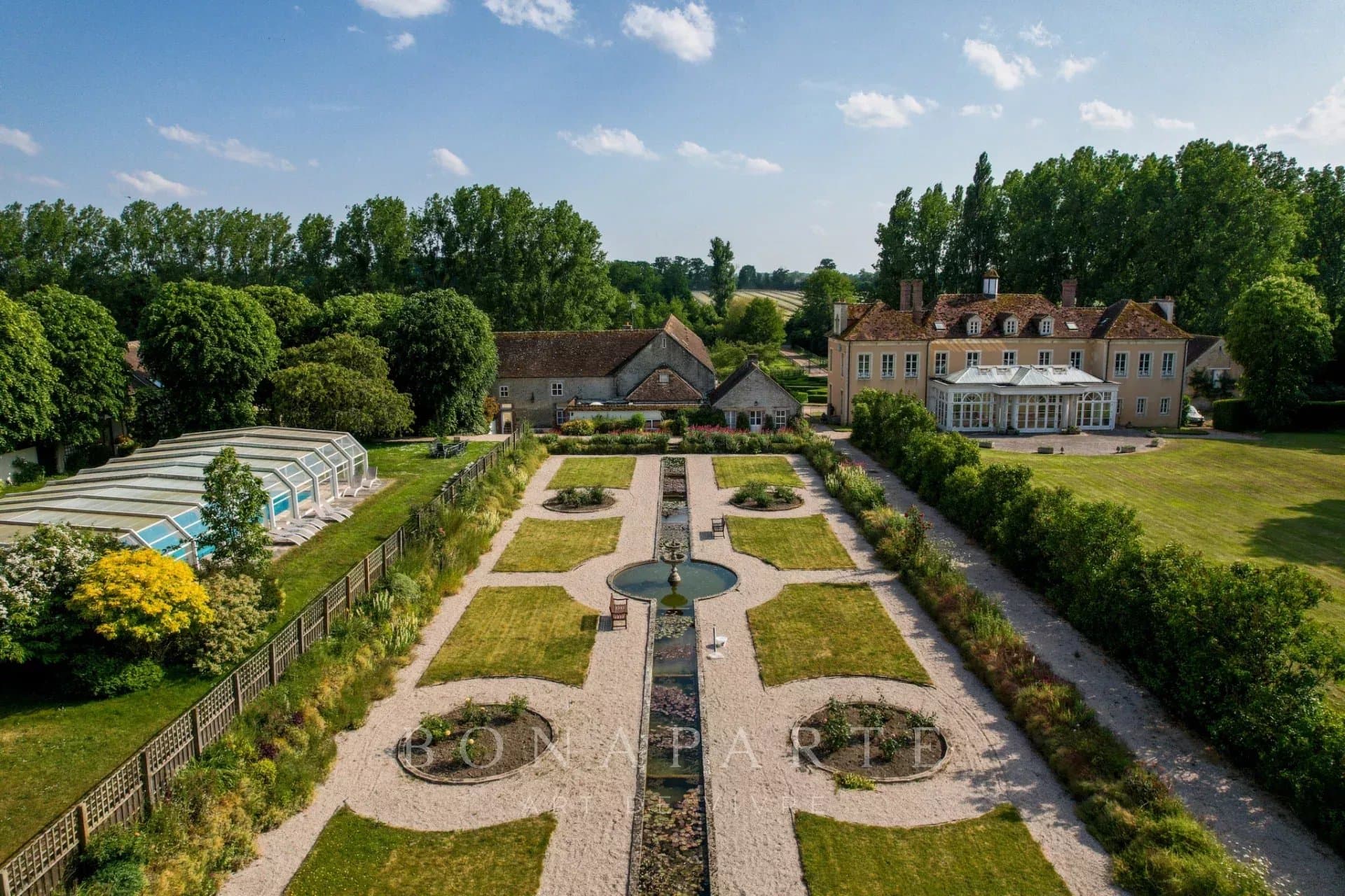 120-hectare manor house and stud farm