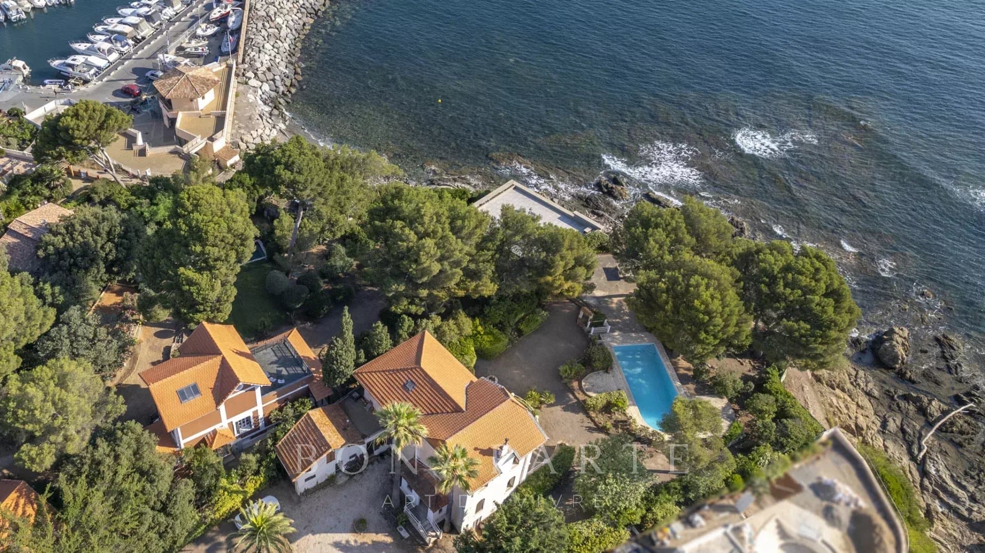 Villa 7 pièces avec piscine - Fréjus