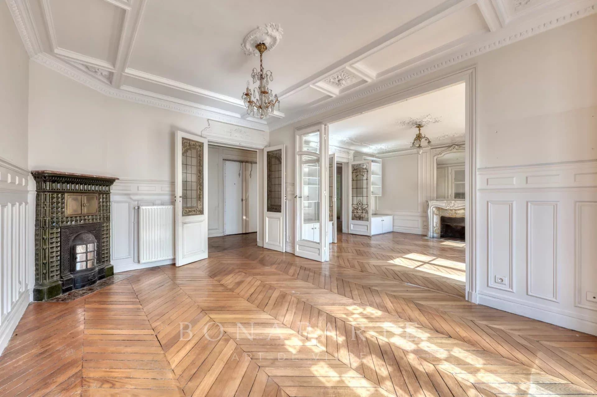 Appartement spacieux traversant – 3 chambres et double séjour