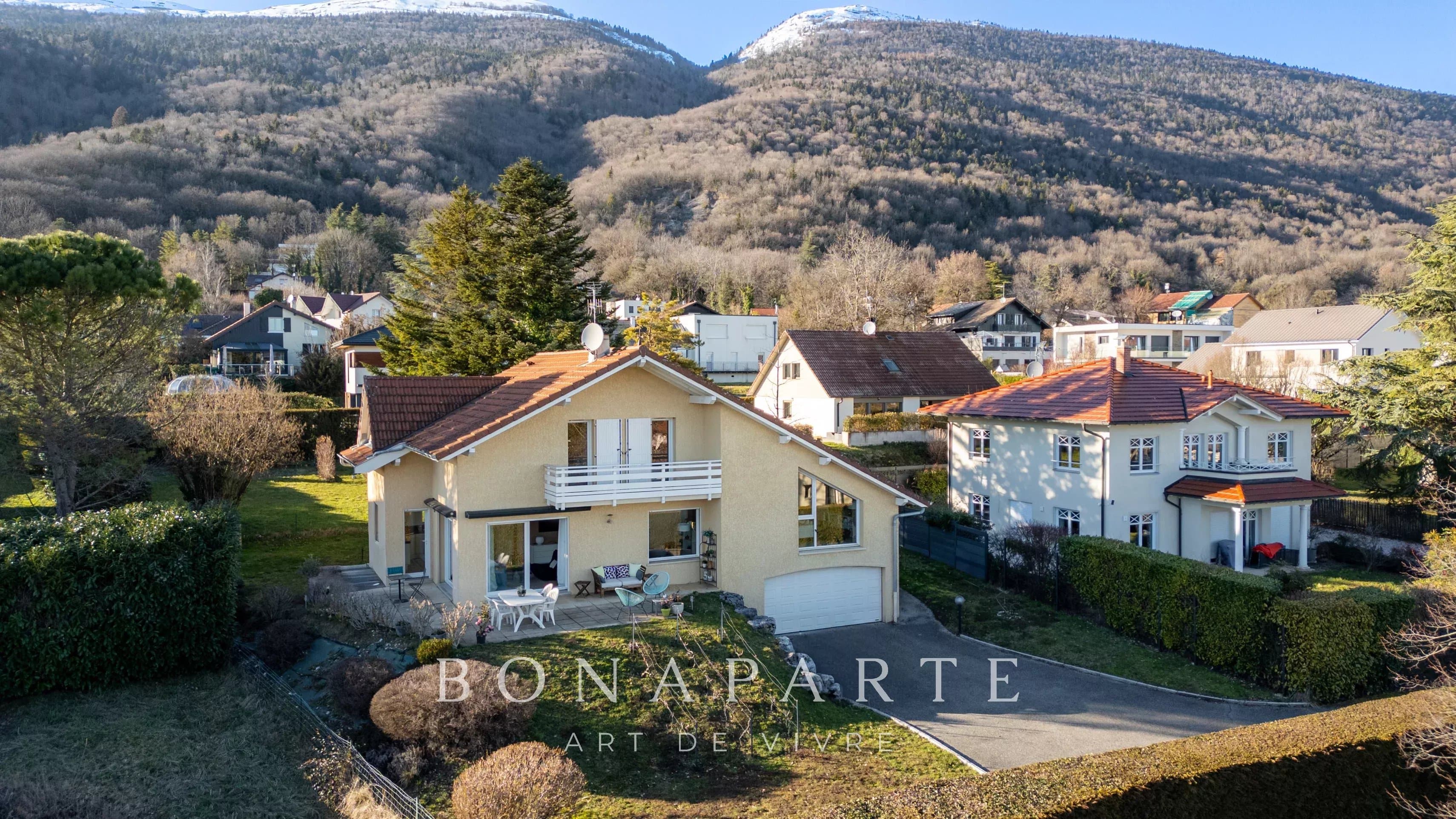 ECHEVENEX - MAISON INDIVIDUELLE DE 165 M² + 120 M² D’ANNEXES