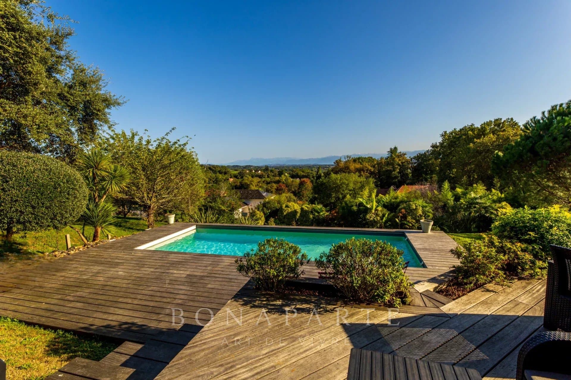 SERRES-CASTET – Contemporaine avec piscine et vue Pyrénées