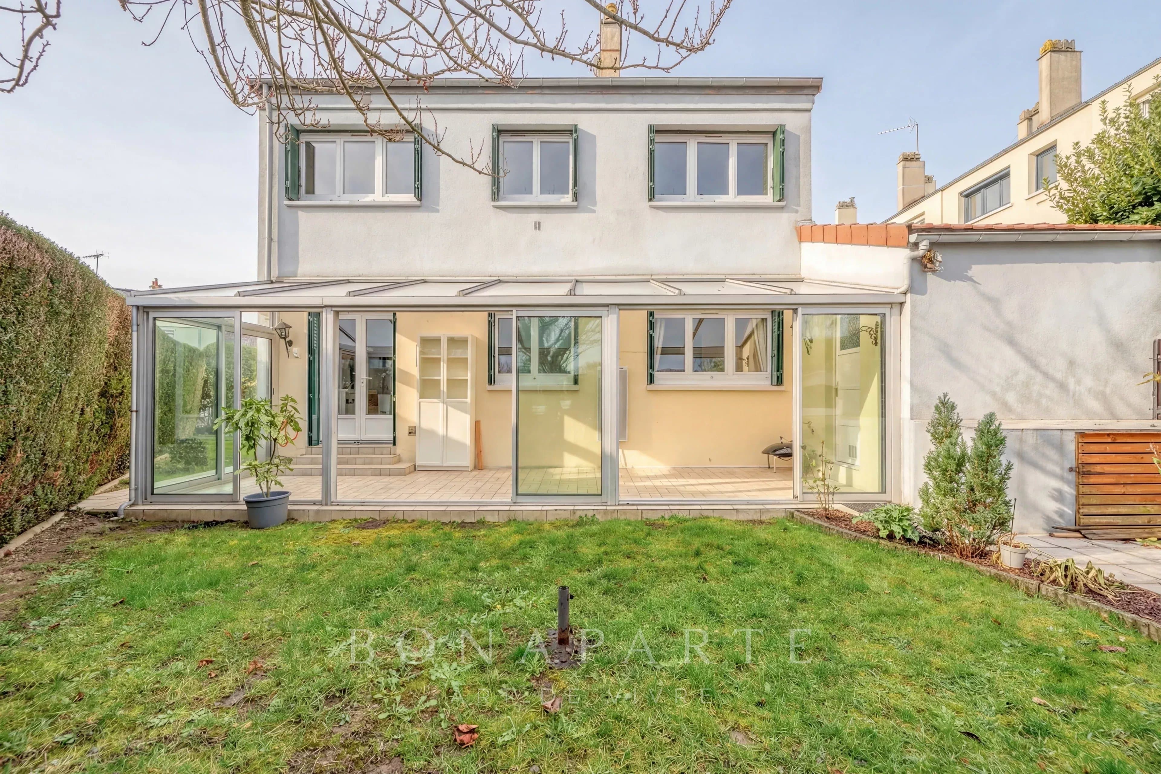 MAISON INDIVIDUELLE - VILLEPREUX (78450) - CENTRE-VILLE